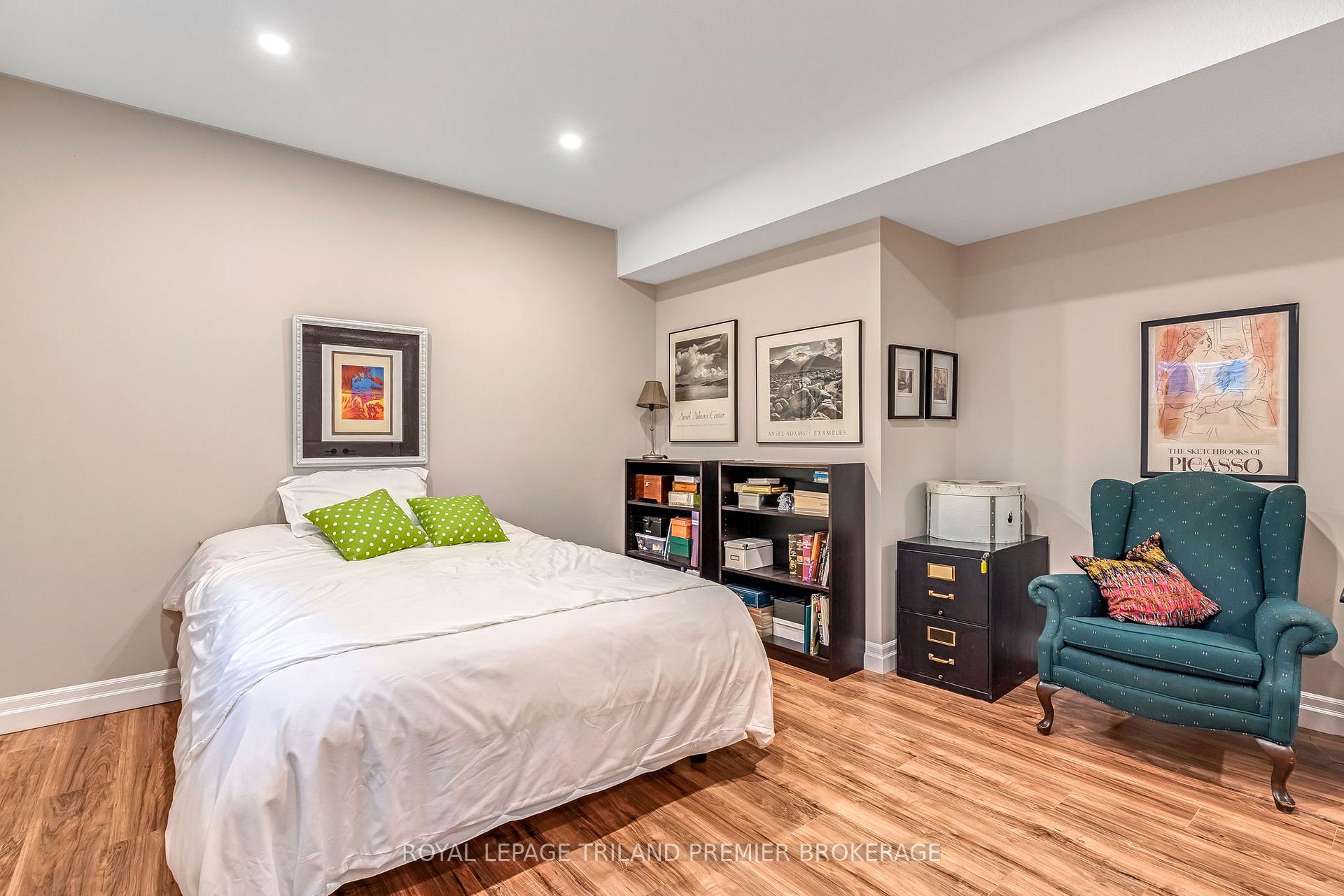 Photo 33 of Unit 28, 249 Delacourt Road, London, North F — HOMEH