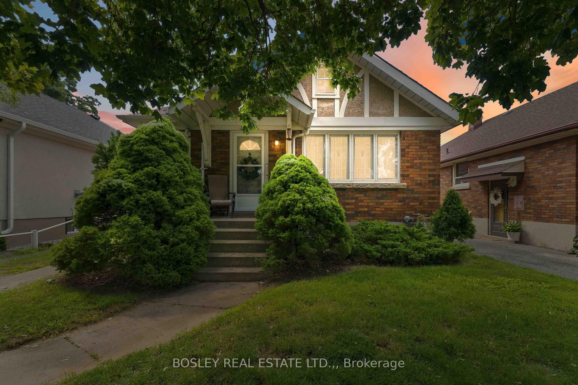 Photo 4 of 38 Spruce Street, St. Catharines, Downtown — HOMEH