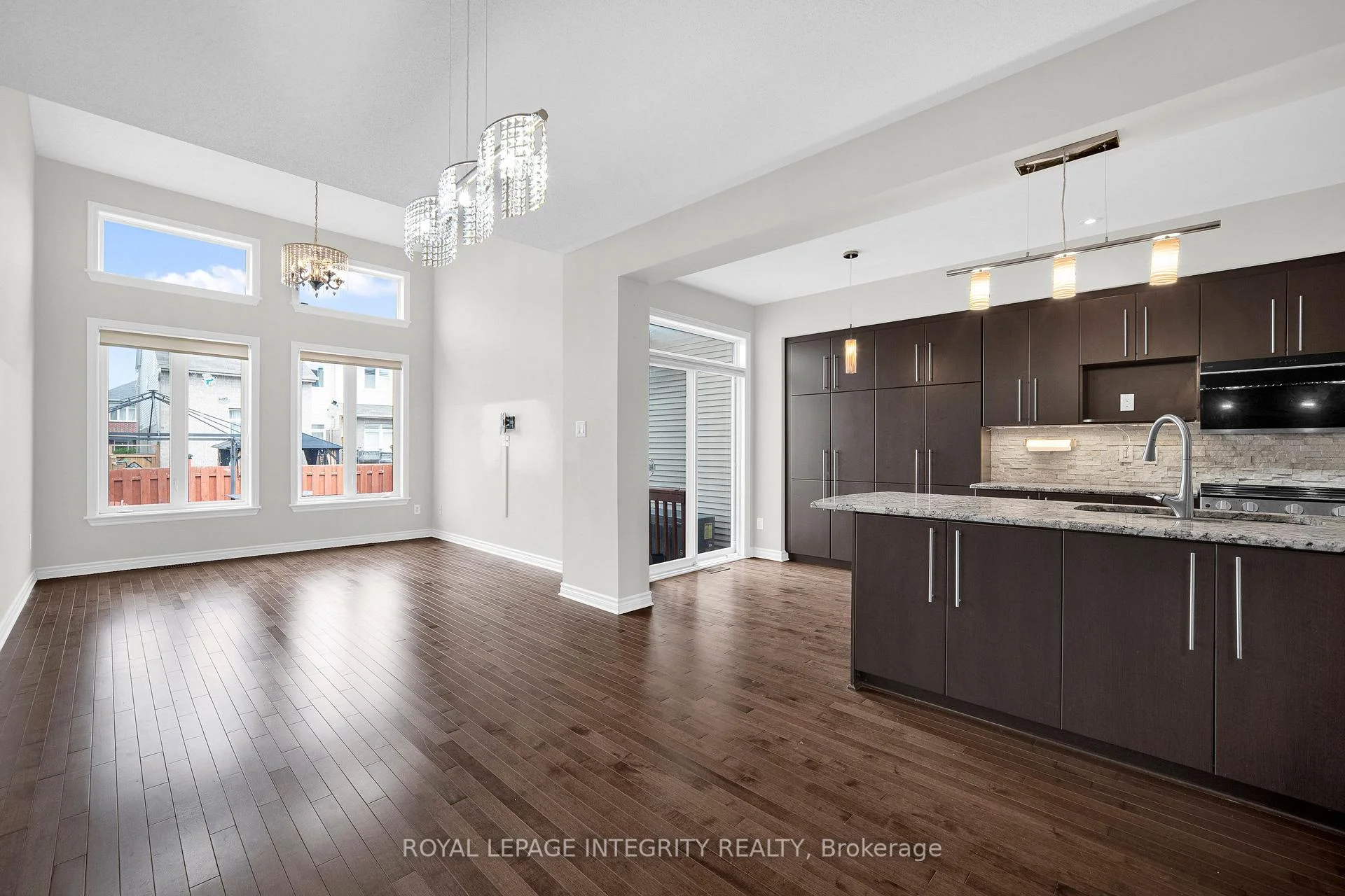 Photo 10 of 6067 North Bluff Drive, Ottawa, Riverside South/Gloucester Glen — HOMEH