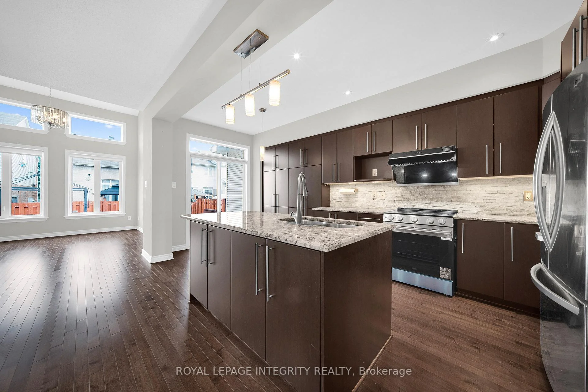 Photo 14 of 6067 North Bluff Drive, Ottawa, Riverside South/Gloucester Glen — HOMEH