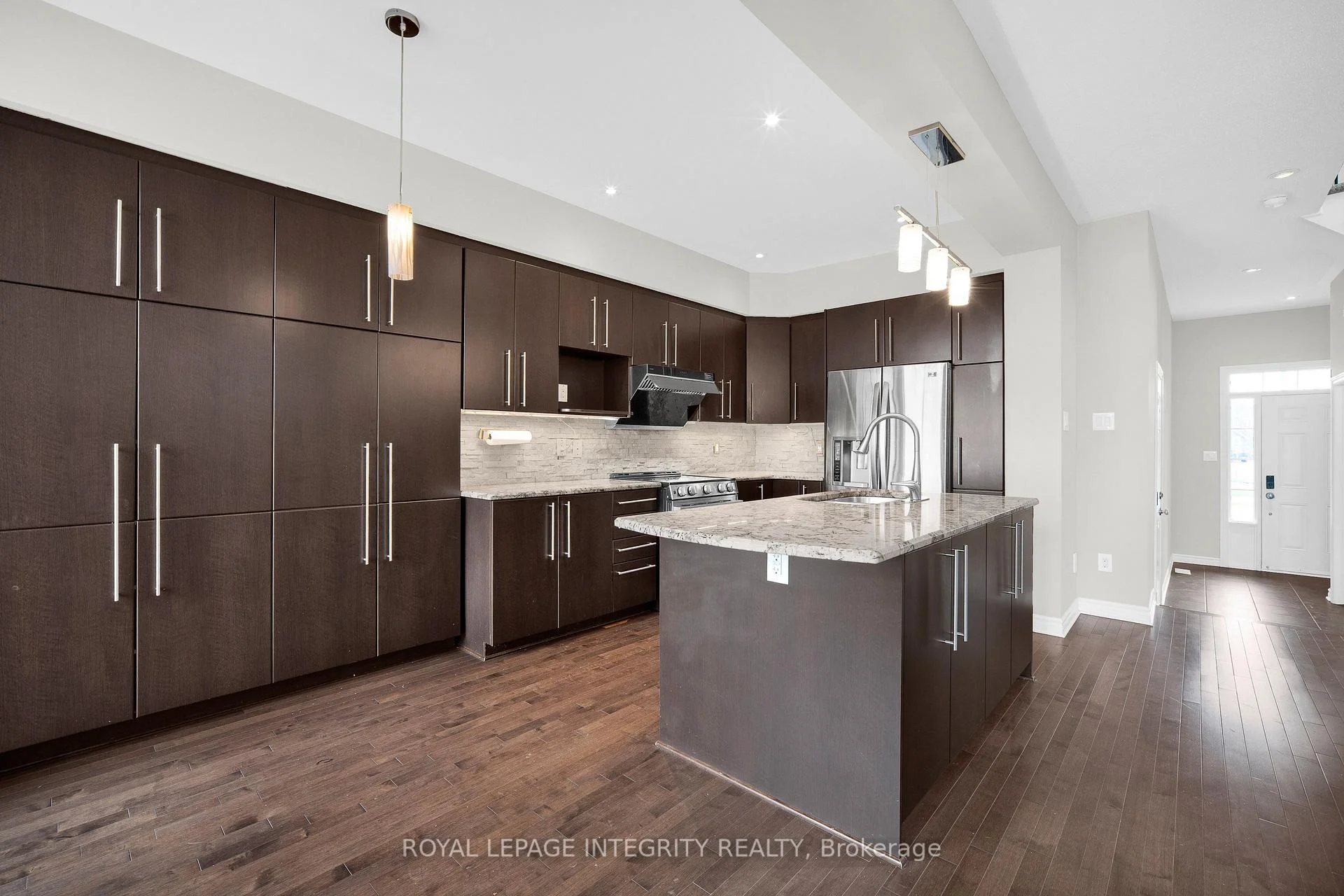 Photo 16 of 6067 North Bluff Drive, Ottawa, Riverside South/Gloucester Glen — HOMEH