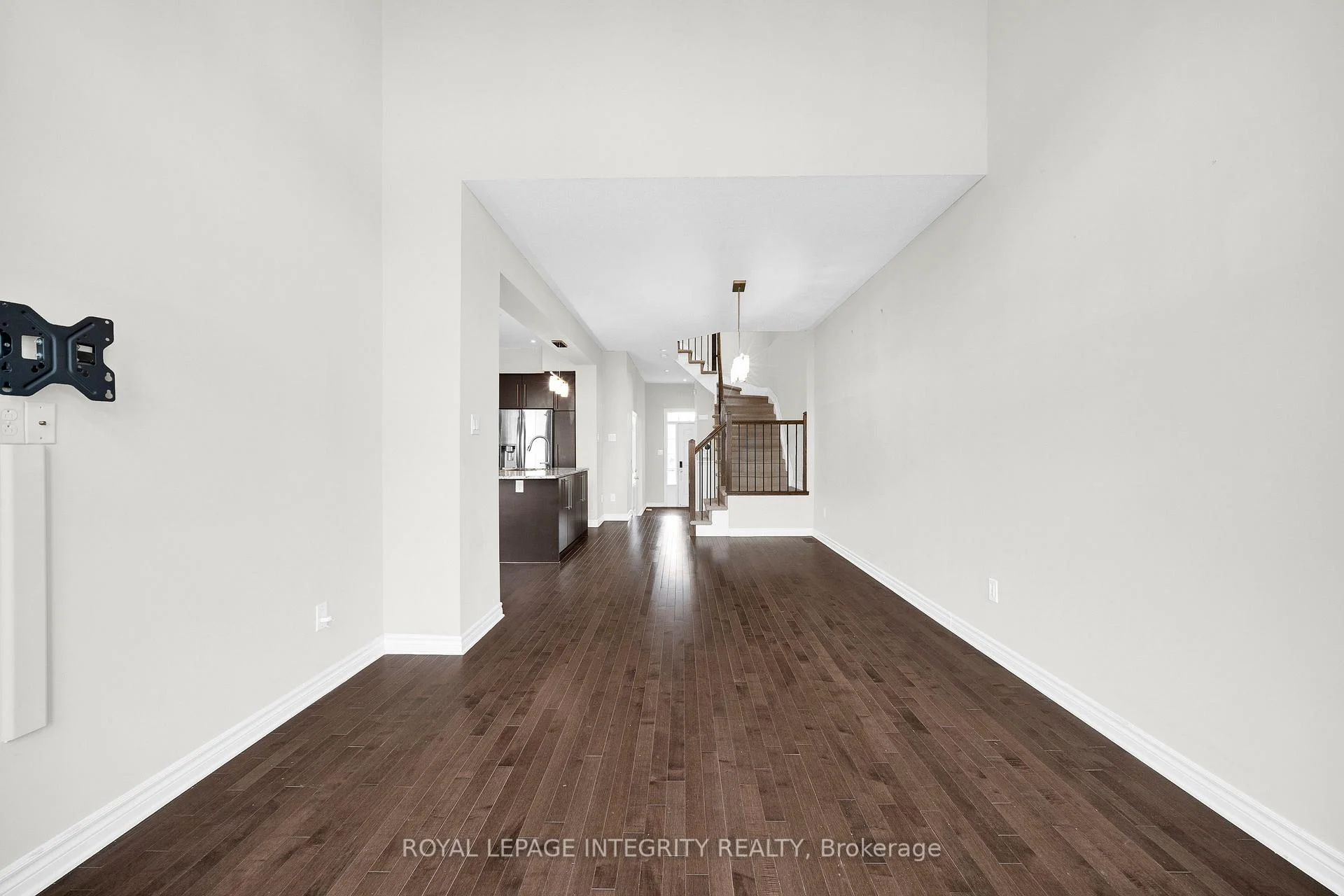 Photo 22 of 6067 North Bluff Drive, Ottawa, Riverside South/Gloucester Glen — HOMEH