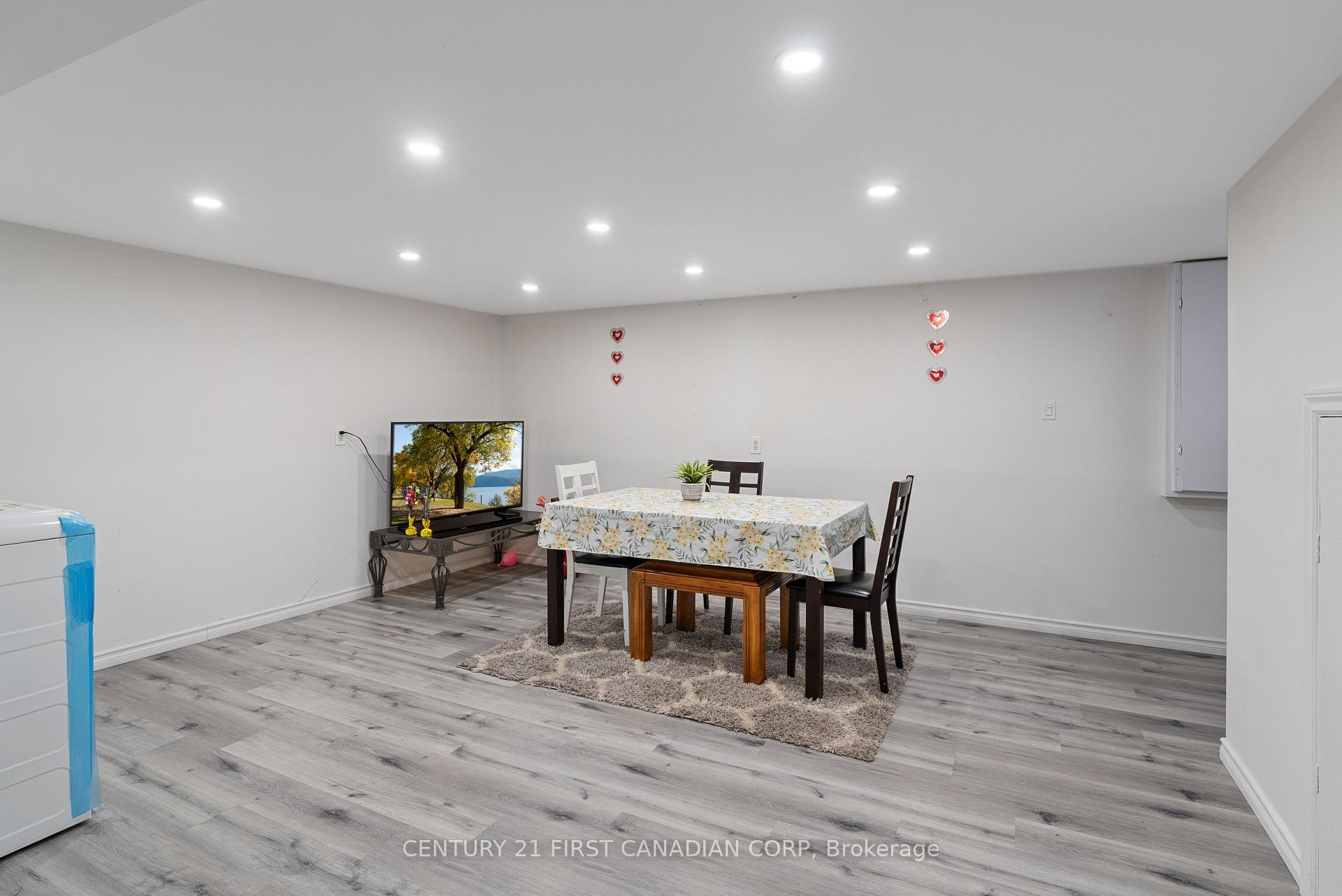 Photo 20 of 54 Brennan Drive N, Strathroy-Caradoc, NW — HOMEH