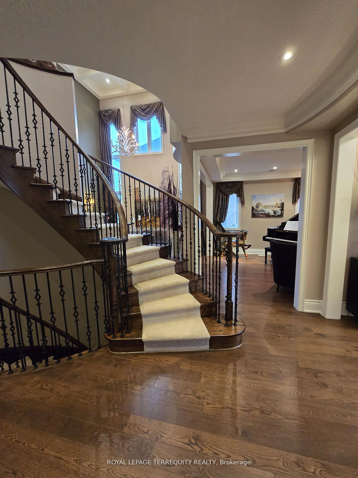 Photo 7 of 19 Black Diamond Crescent, Brampton, Credit Valley — HOMEH