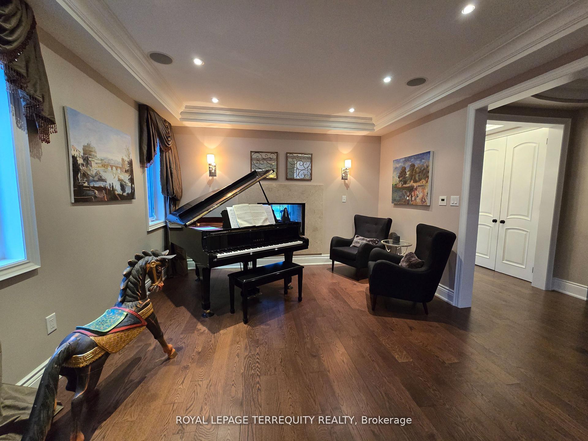 Photo 9 of 19 Black Diamond Crescent, Brampton, Credit Valley — HOMEH
