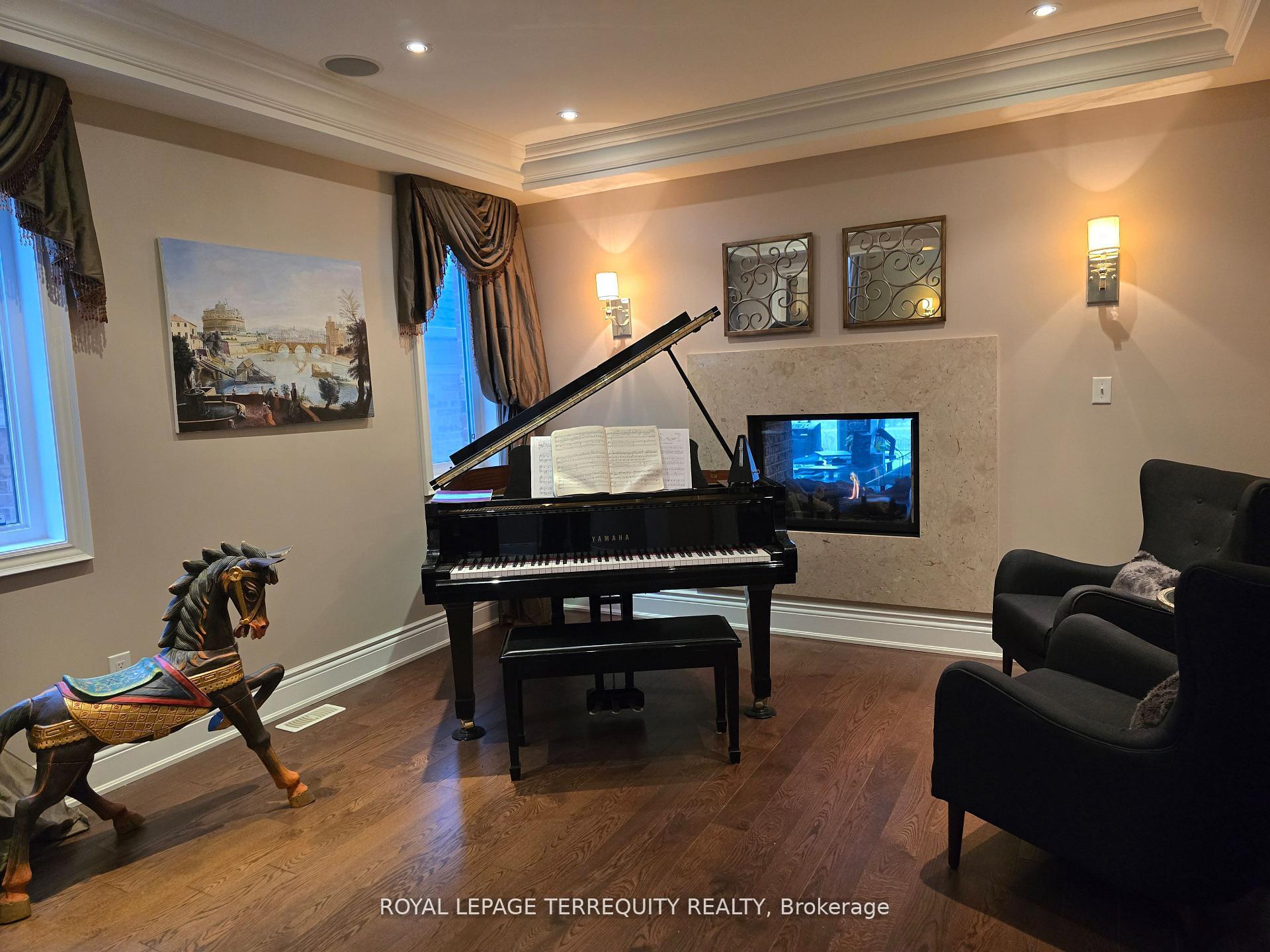 Photo 10 of 19 Black Diamond Crescent, Brampton, Credit Valley — HOMEH