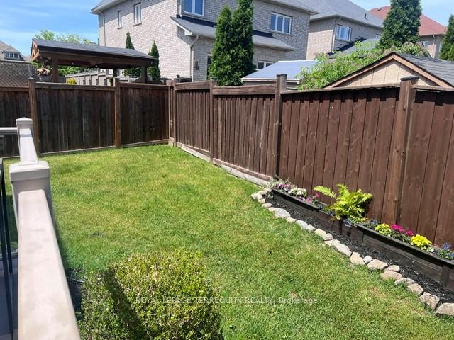 Photo 40 of 19 Black Diamond Crescent, Brampton, Credit Valley — HOMEH