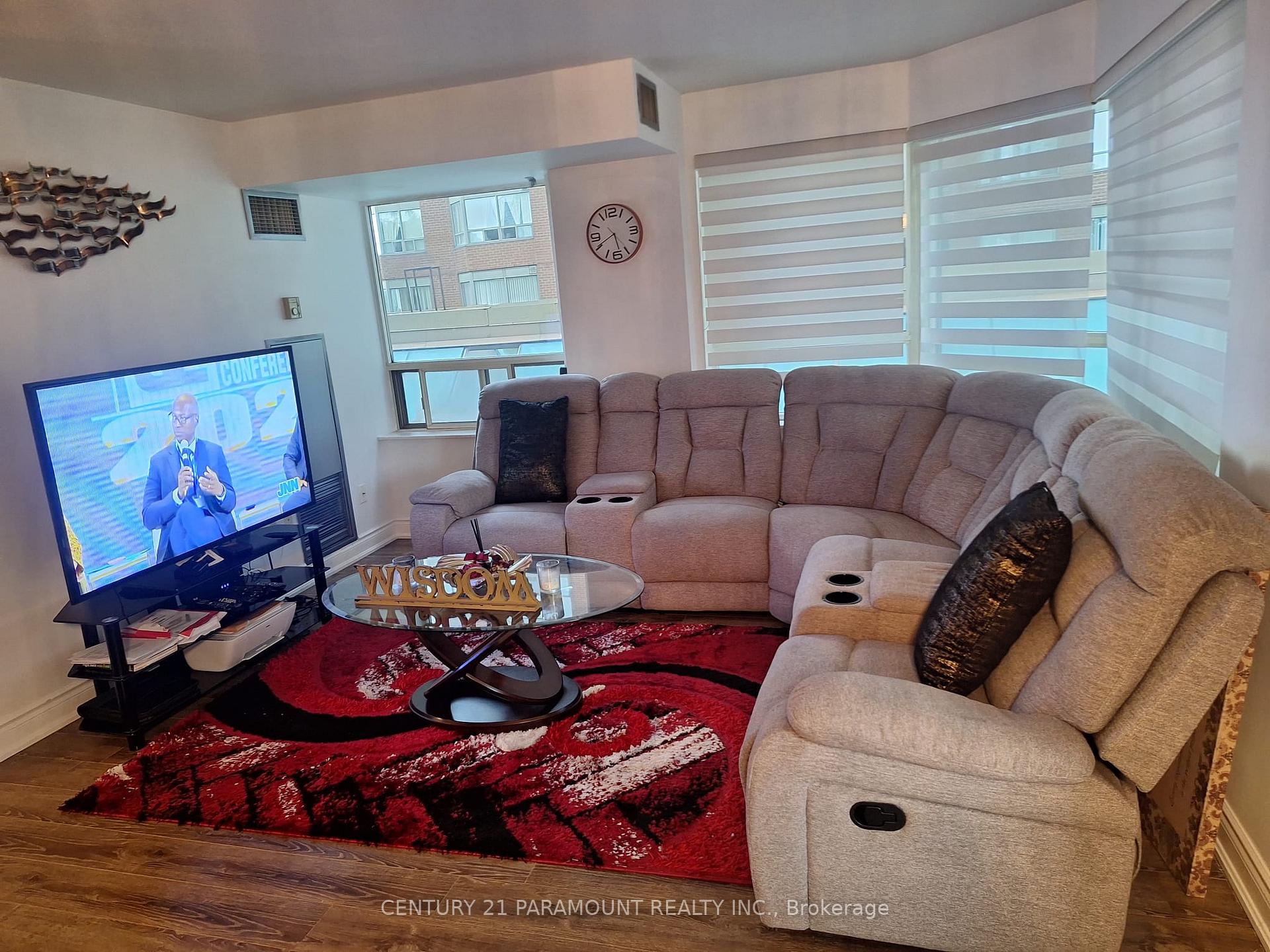 Photo 5 of Unit 404, 325 Webb Drive N, Mississauga, City Centre — HOMEH