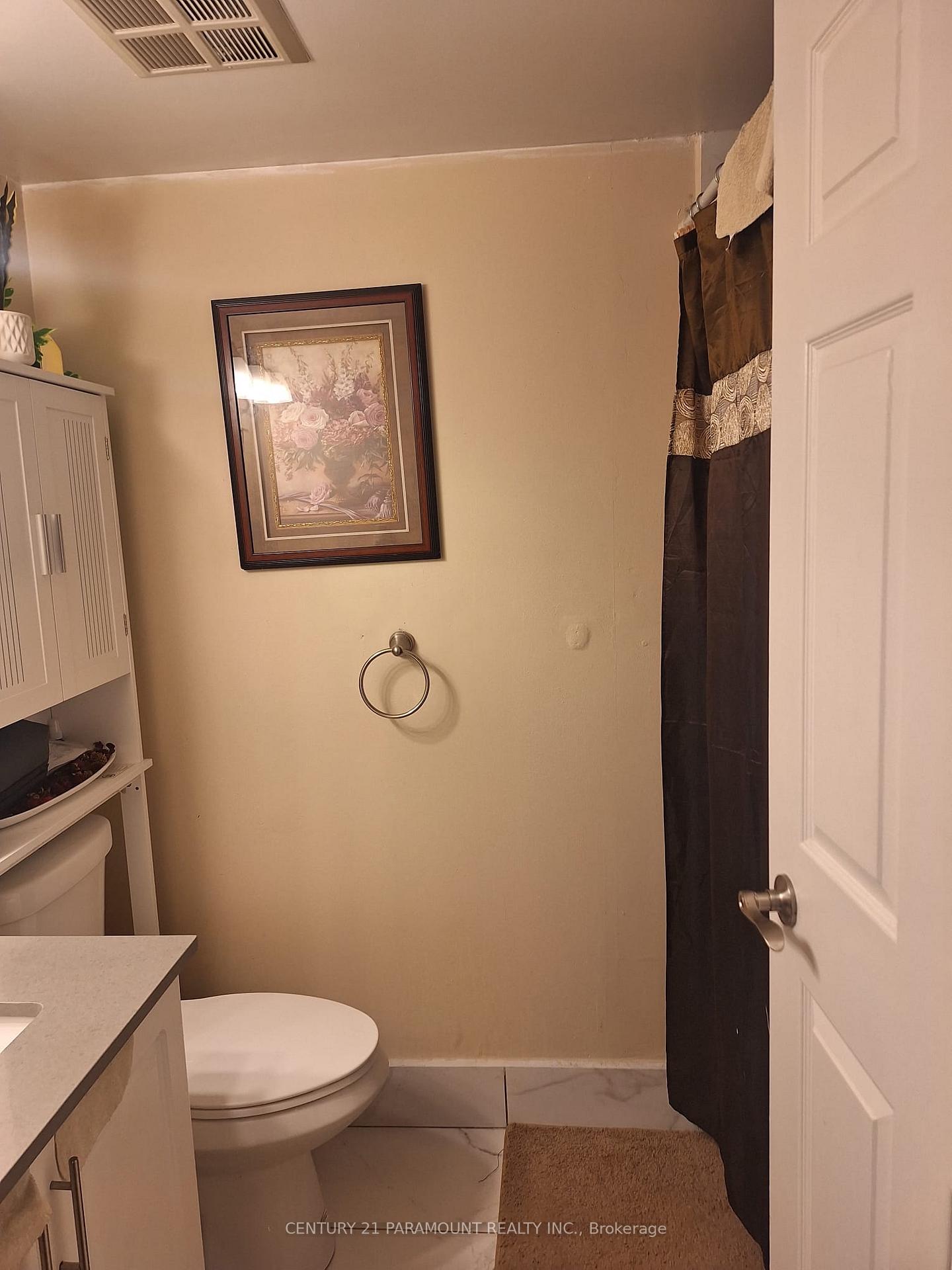 Photo 9 of Unit 404, 325 Webb Drive N, Mississauga, City Centre — HOMEH