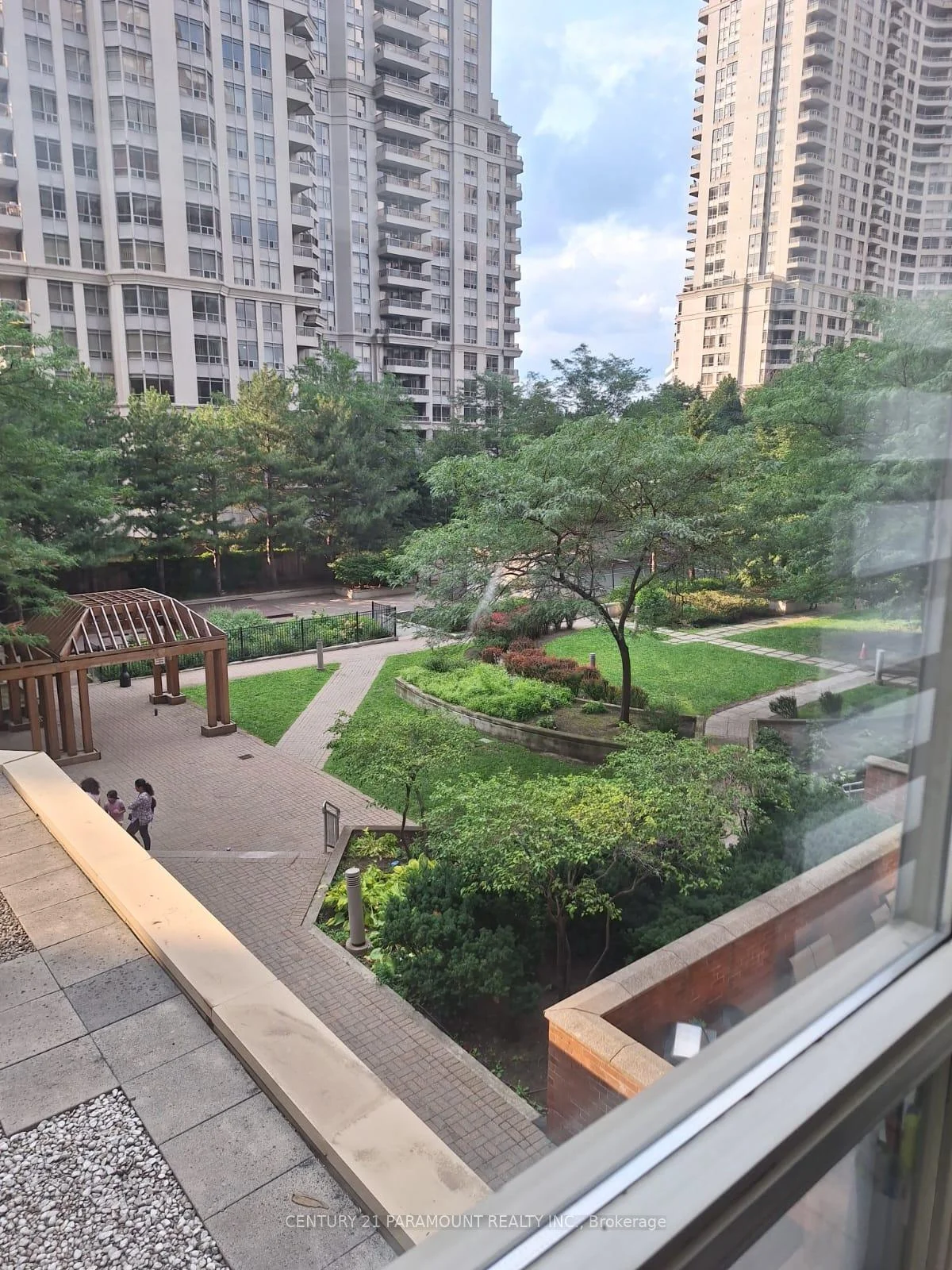Photo 15 of Unit 404, 325 Webb Drive N, Mississauga, City Centre — HOMEH