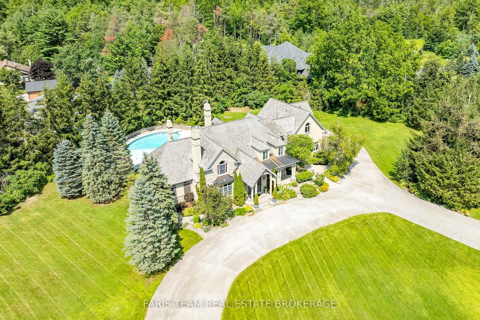 Photo 2 of 6 Midves Court, Springwater, Midhurst — HOMEH