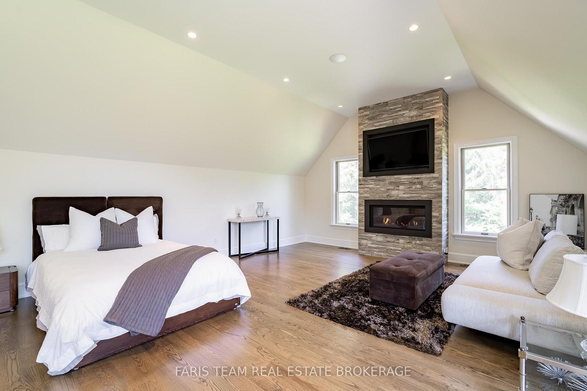 Photo 24 of 6 Midves Court, Springwater, Midhurst — HOMEH