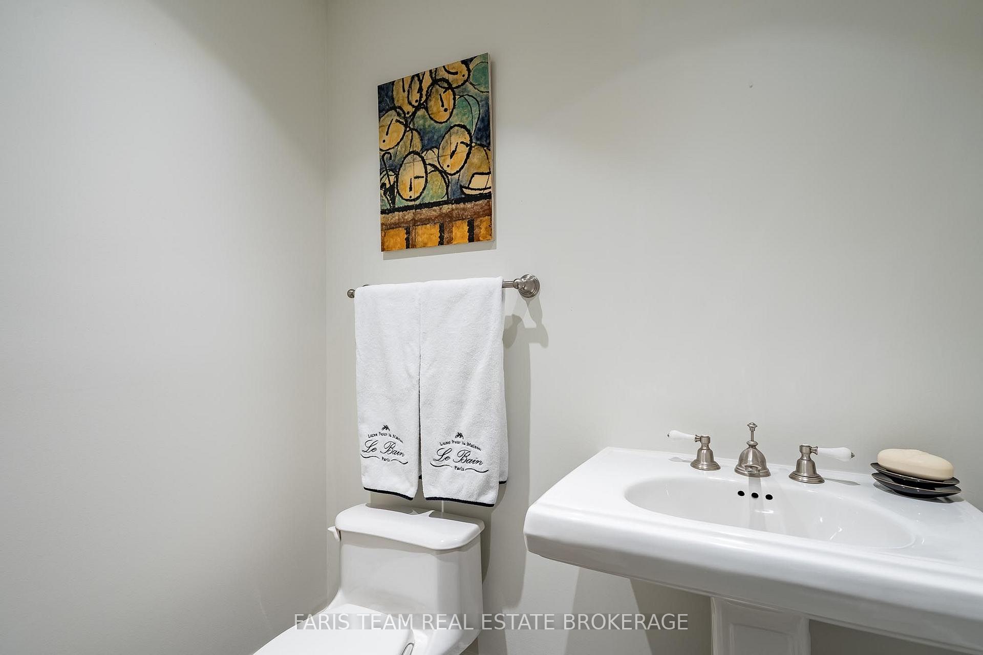 Photo 39 of 6 Midves Court, Springwater, Midhurst — HOMEH