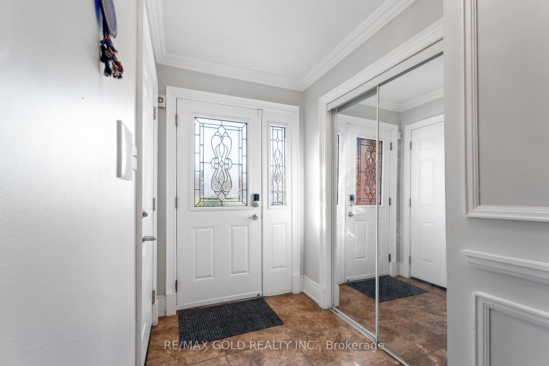 Photo 5 of 115 Misty Meadow Drive, Vaughan, East Woodbridge — HOMEH