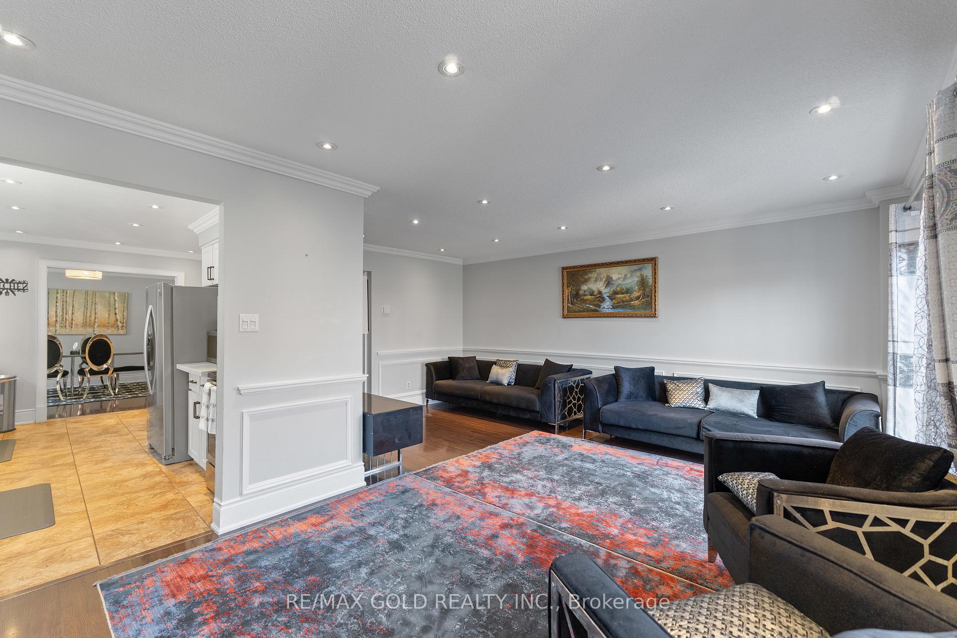 Photo 11 of 115 Misty Meadow Drive, Vaughan, East Woodbridge — HOMEH