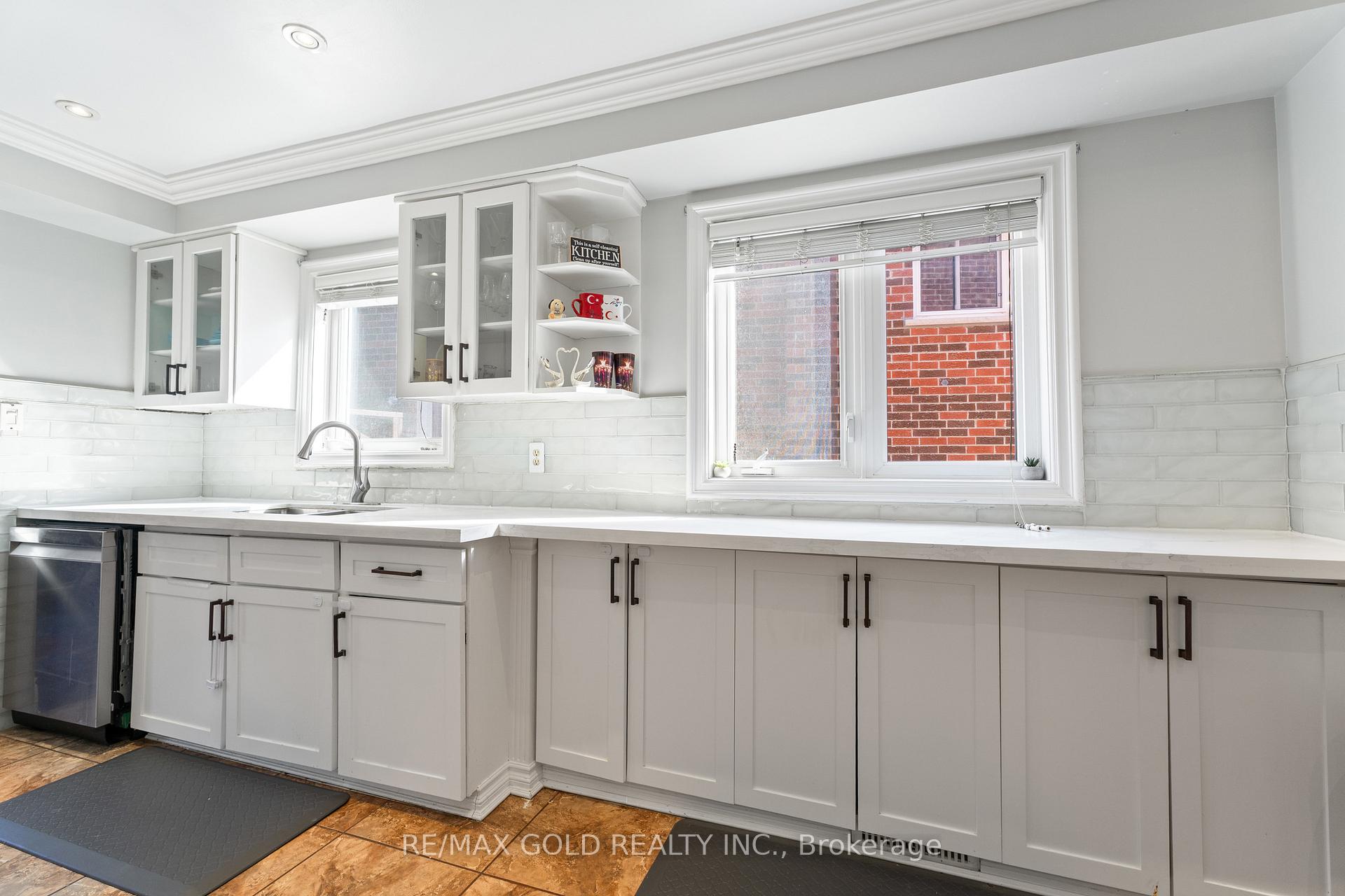 Photo 18 of 115 Misty Meadow Drive, Vaughan, East Woodbridge — HOMEH