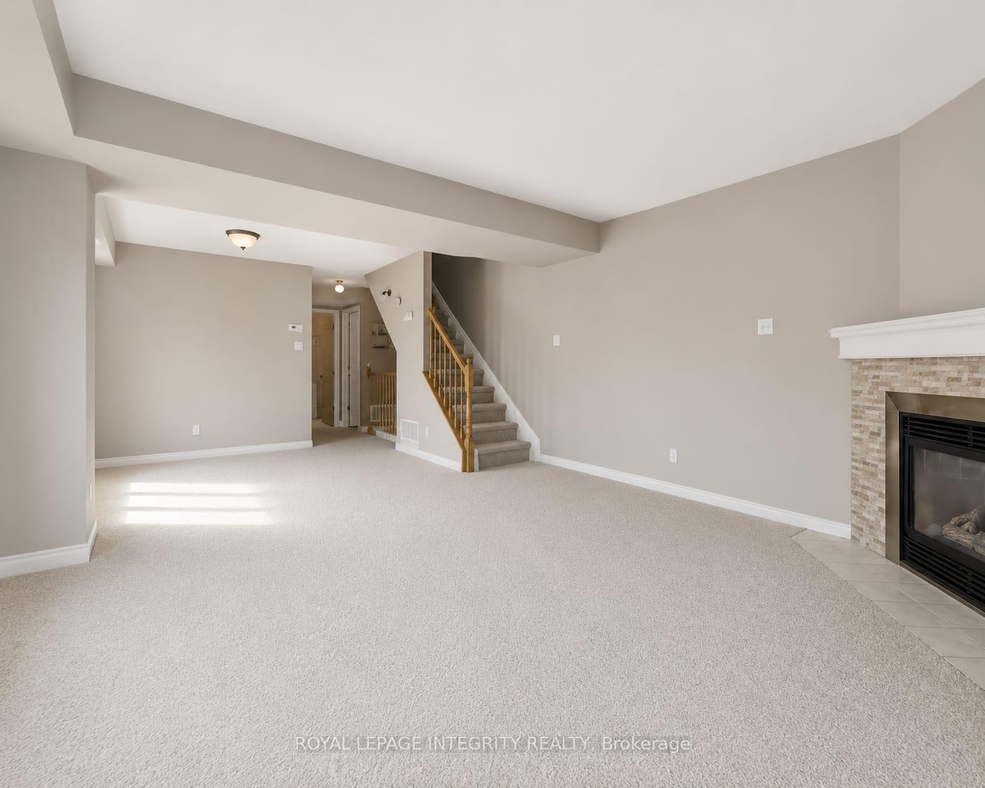 Photo 5 of Unit 21, 1660 Locksley Lane, Ottawa, Beaconwood — HOMEH
