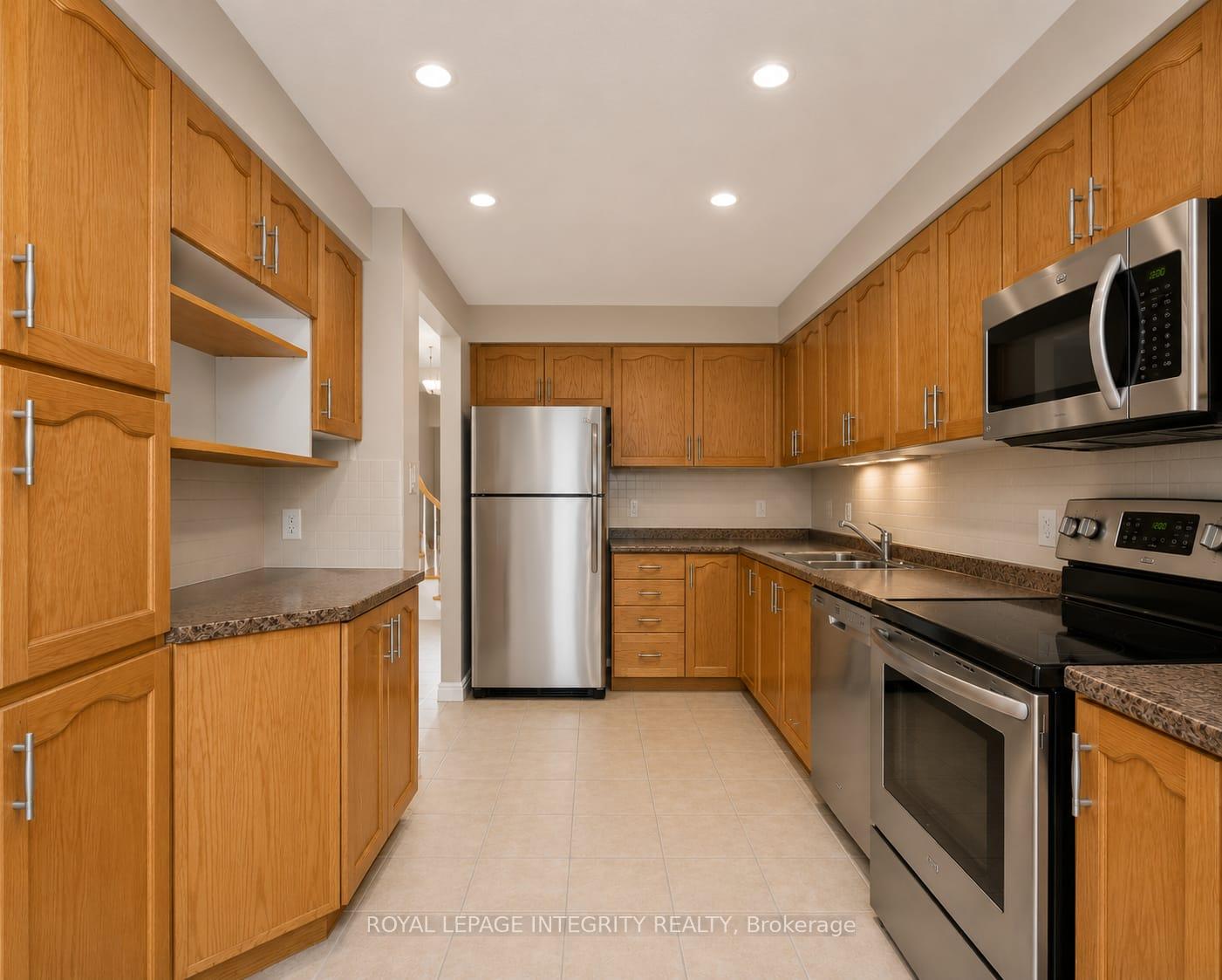 Photo 7 of Unit 21, 1660 Locksley Lane, Ottawa, Beaconwood — HOMEH