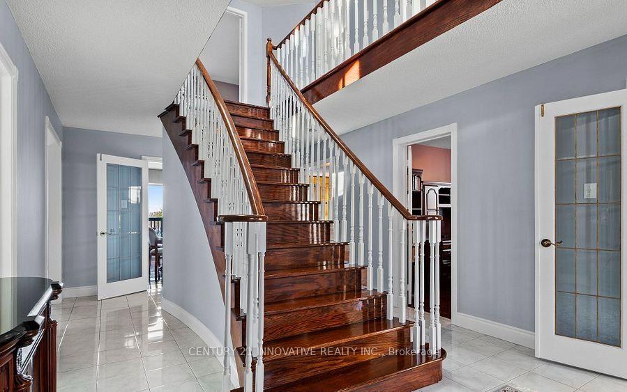 Photo 9 of 915 Catskill Drive E, Oshawa, Northglen — HOMEH