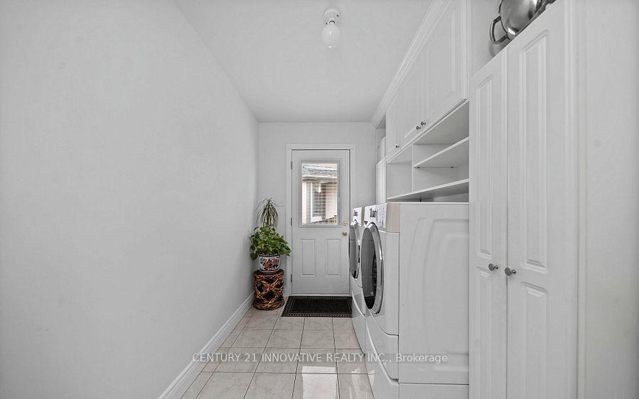 Photo 11 of 915 Catskill Drive E, Oshawa, Northglen — HOMEH