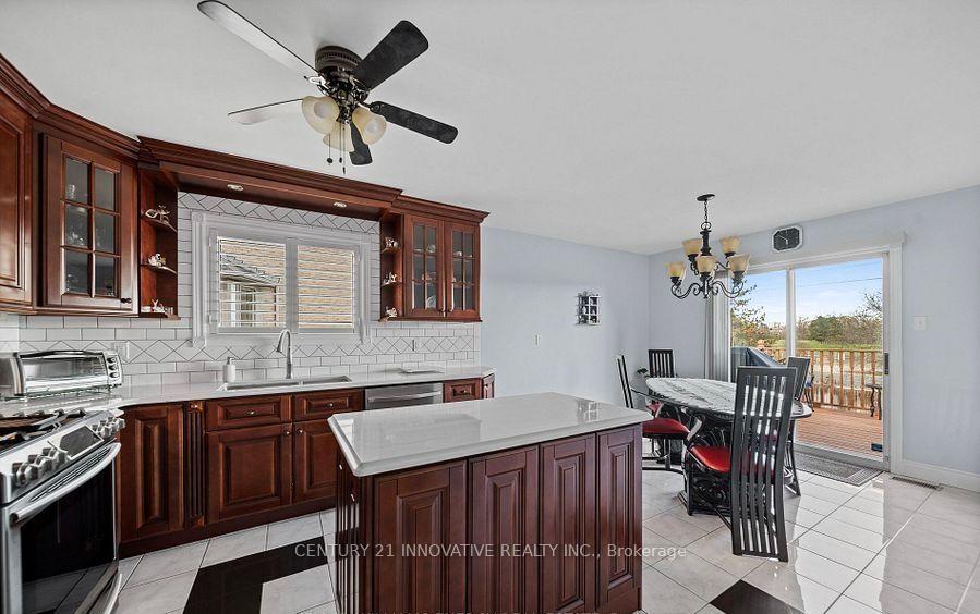 Photo 16 of 915 Catskill Drive E, Oshawa, Northglen — HOMEH