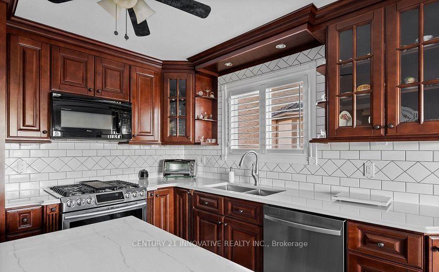 Photo 18 of 915 Catskill Drive E, Oshawa, Northglen — HOMEH