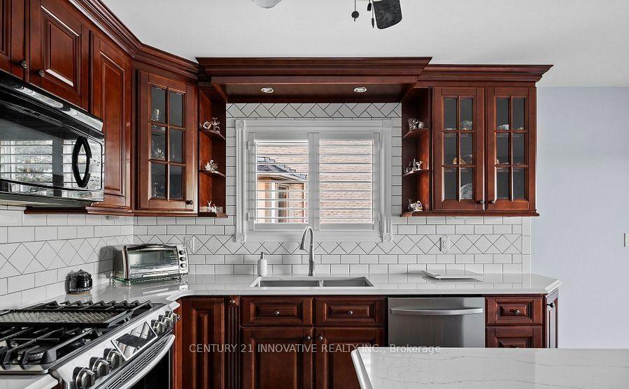 Photo 19 of 915 Catskill Drive E, Oshawa, Northglen — HOMEH