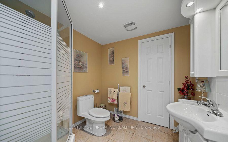 Photo 24 of 915 Catskill Drive E, Oshawa, Northglen — HOMEH