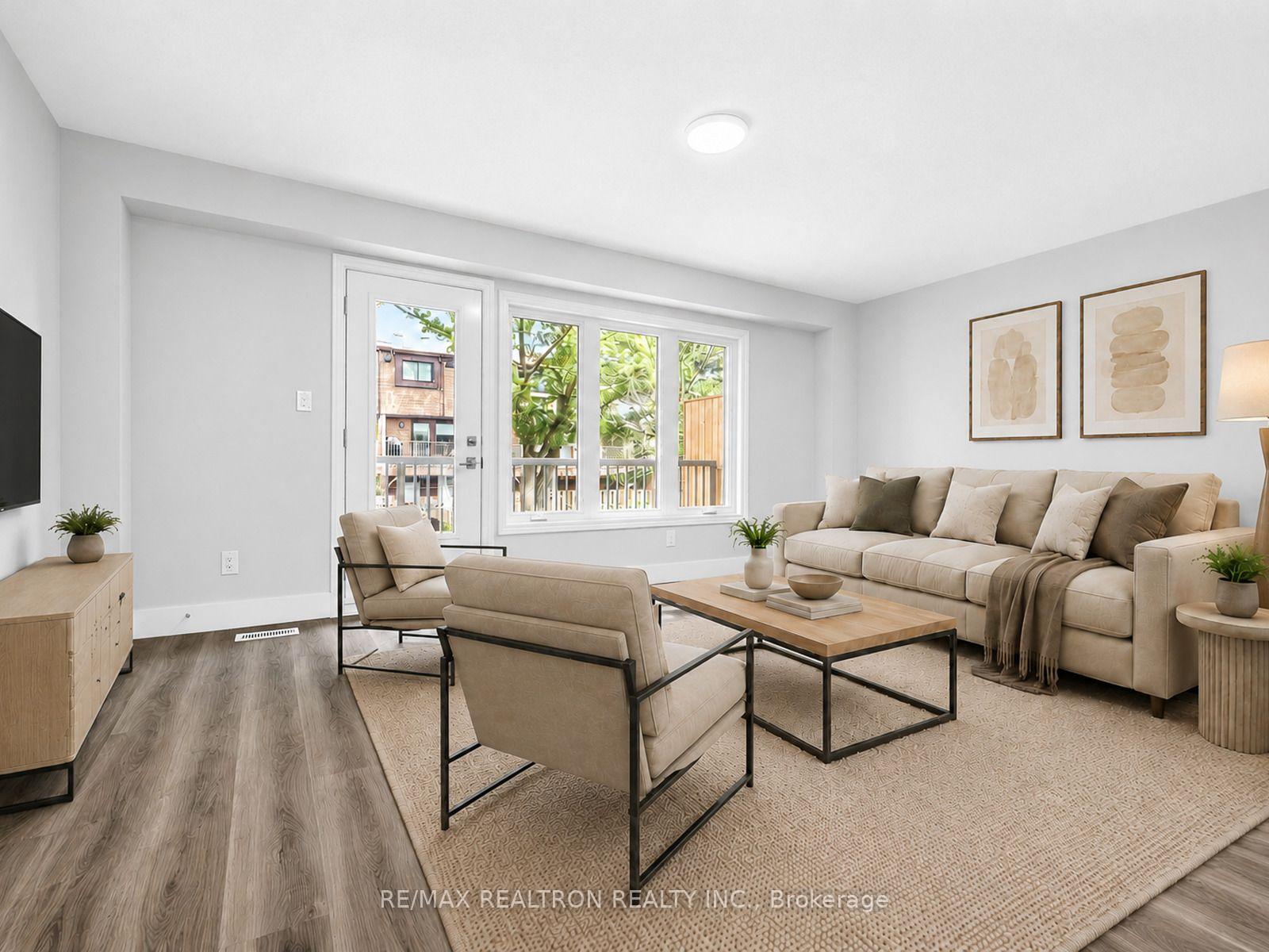 Photo 8 of Unit 3, 11 Plaisance Road, Richmond Hill, North Richvale — HOMEH