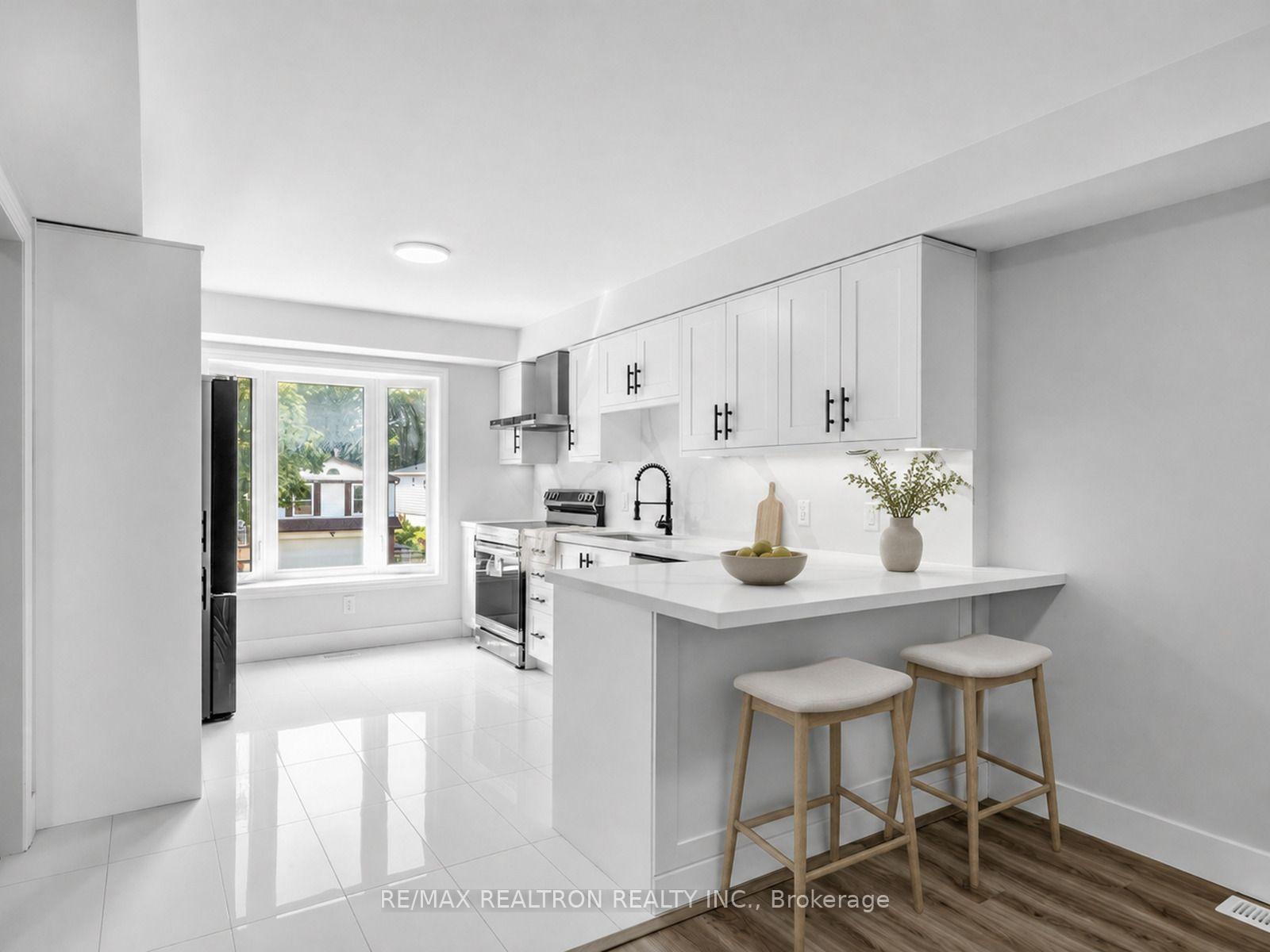 Photo 9 of Unit 3, 11 Plaisance Road, Richmond Hill, North Richvale — HOMEH