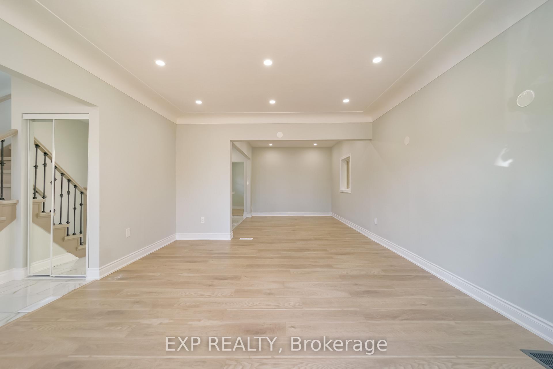 Photo 9 of Unit upstairs, 1509 Main Street, Hamilton, Homeside — HOMEH