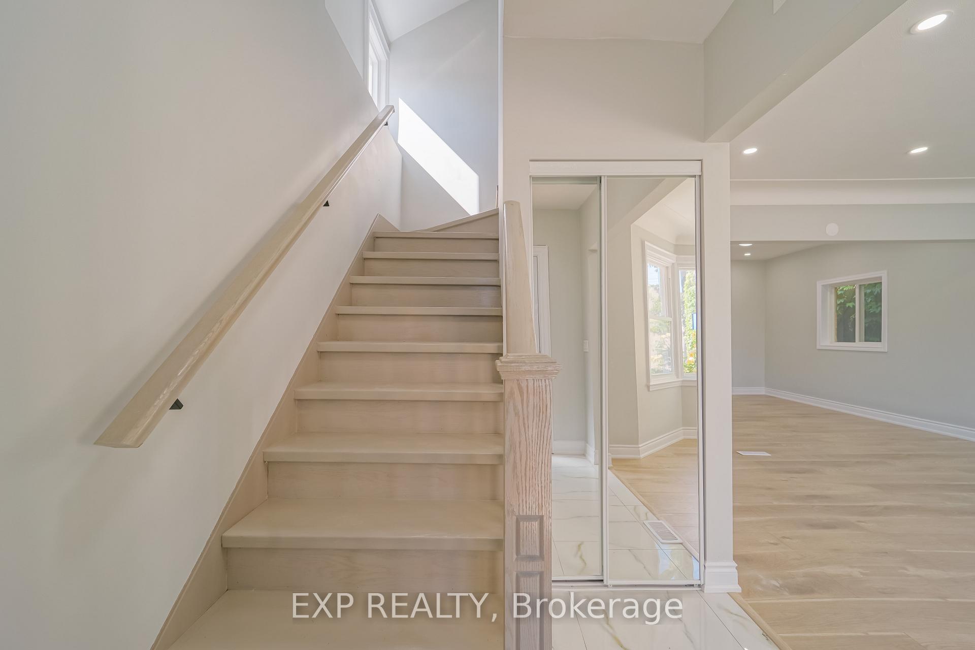 Photo 14 of Unit upstairs, 1509 Main Street, Hamilton, Homeside — HOMEH
