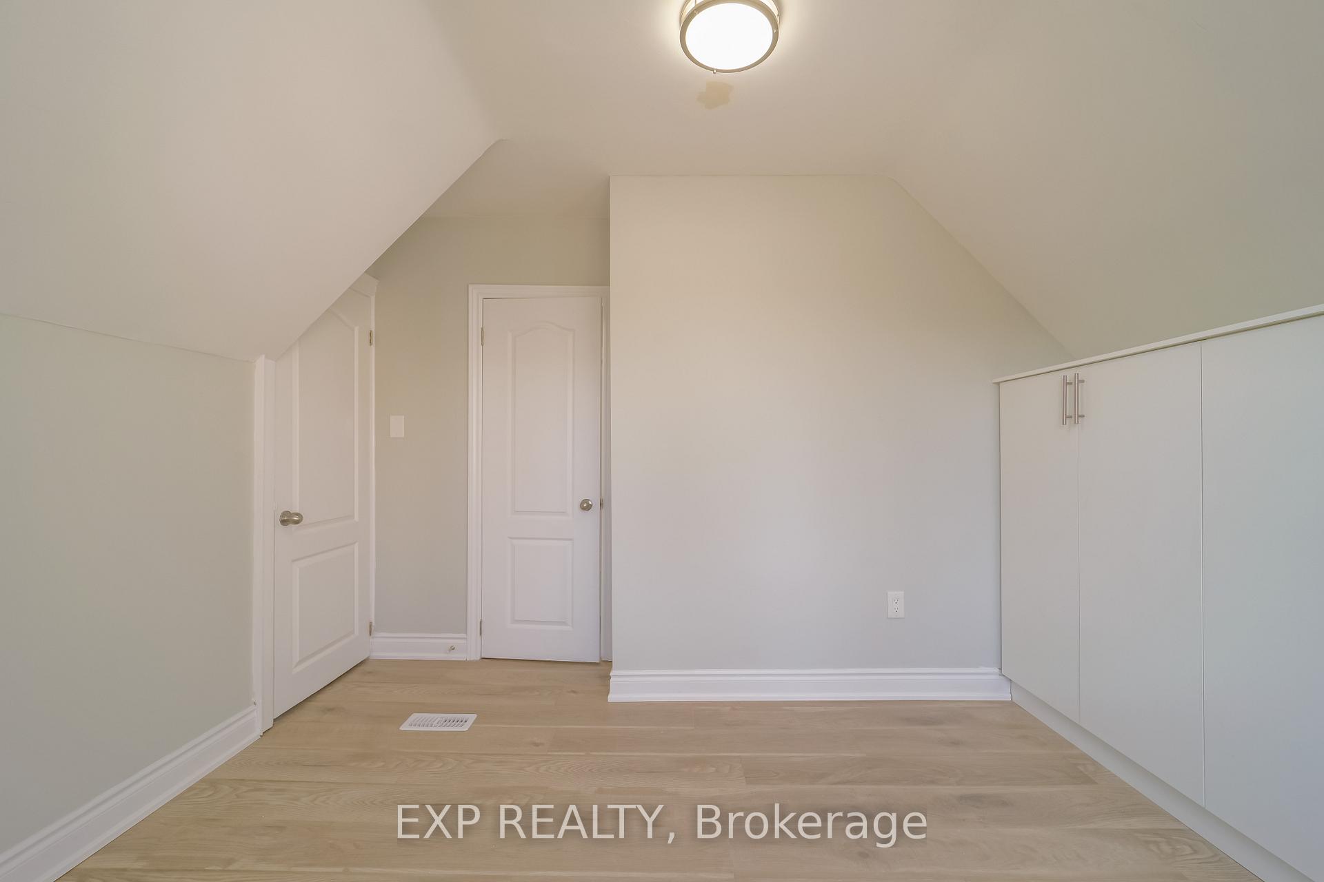 Photo 17 of Unit upstairs, 1509 Main Street, Hamilton, Homeside — HOMEH