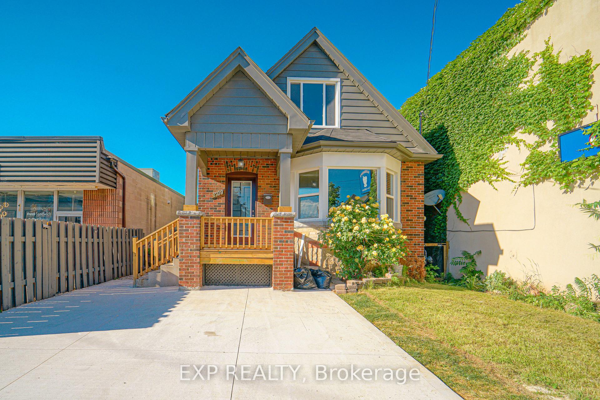 Photo 25 of Unit upstairs, 1509 Main Street, Hamilton, Homeside — HOMEH