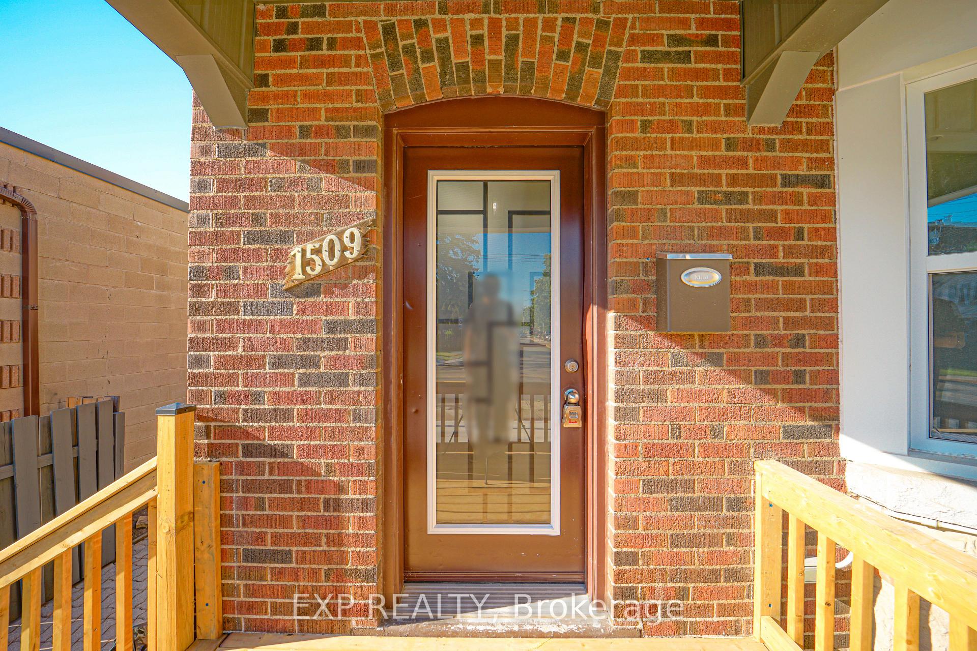Photo 27 of Unit upstairs, 1509 Main Street, Hamilton, Homeside — HOMEH