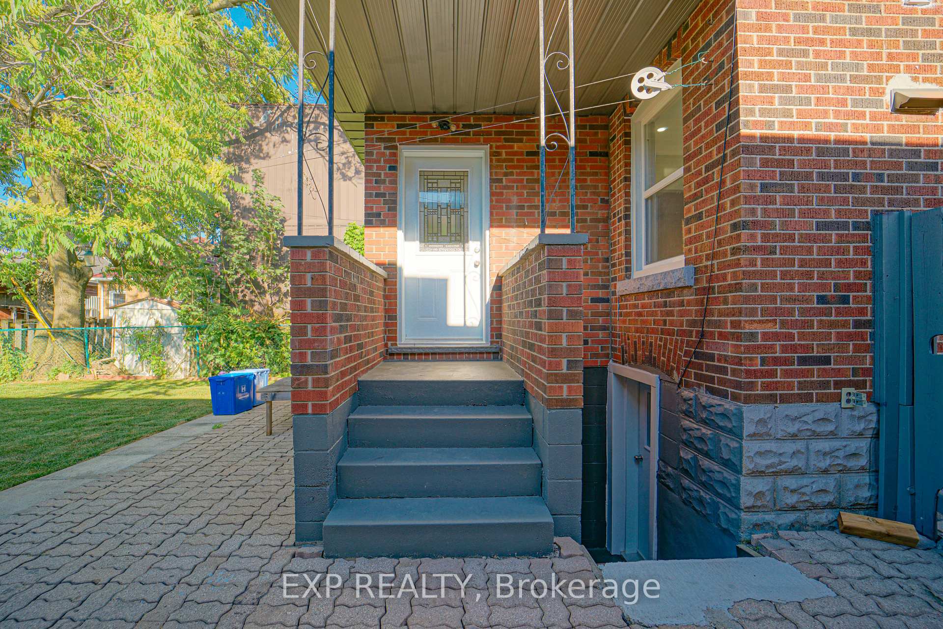 Photo 29 of Unit upstairs, 1509 Main Street, Hamilton, Homeside — HOMEH