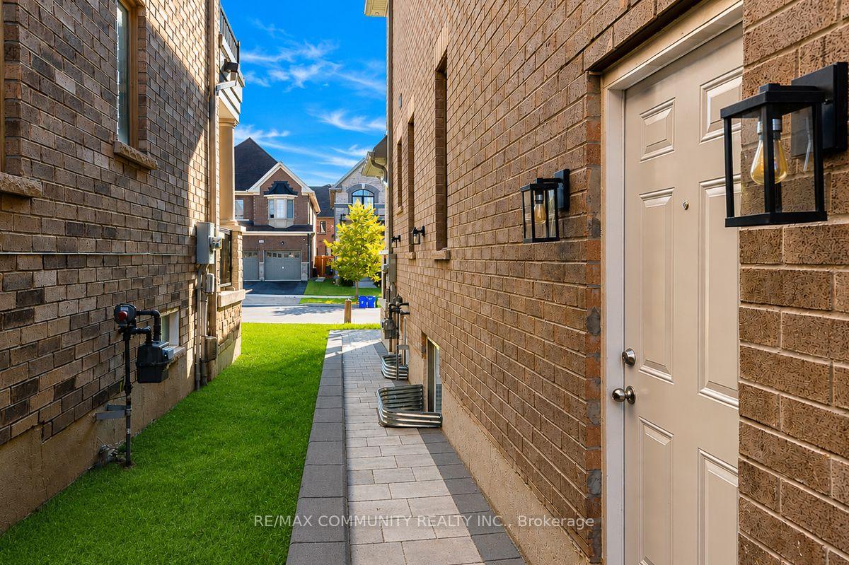 Photo 2 of Unit Bsmt, 8 Capstan Court, Whitby, Lynde Creek — HOMEH