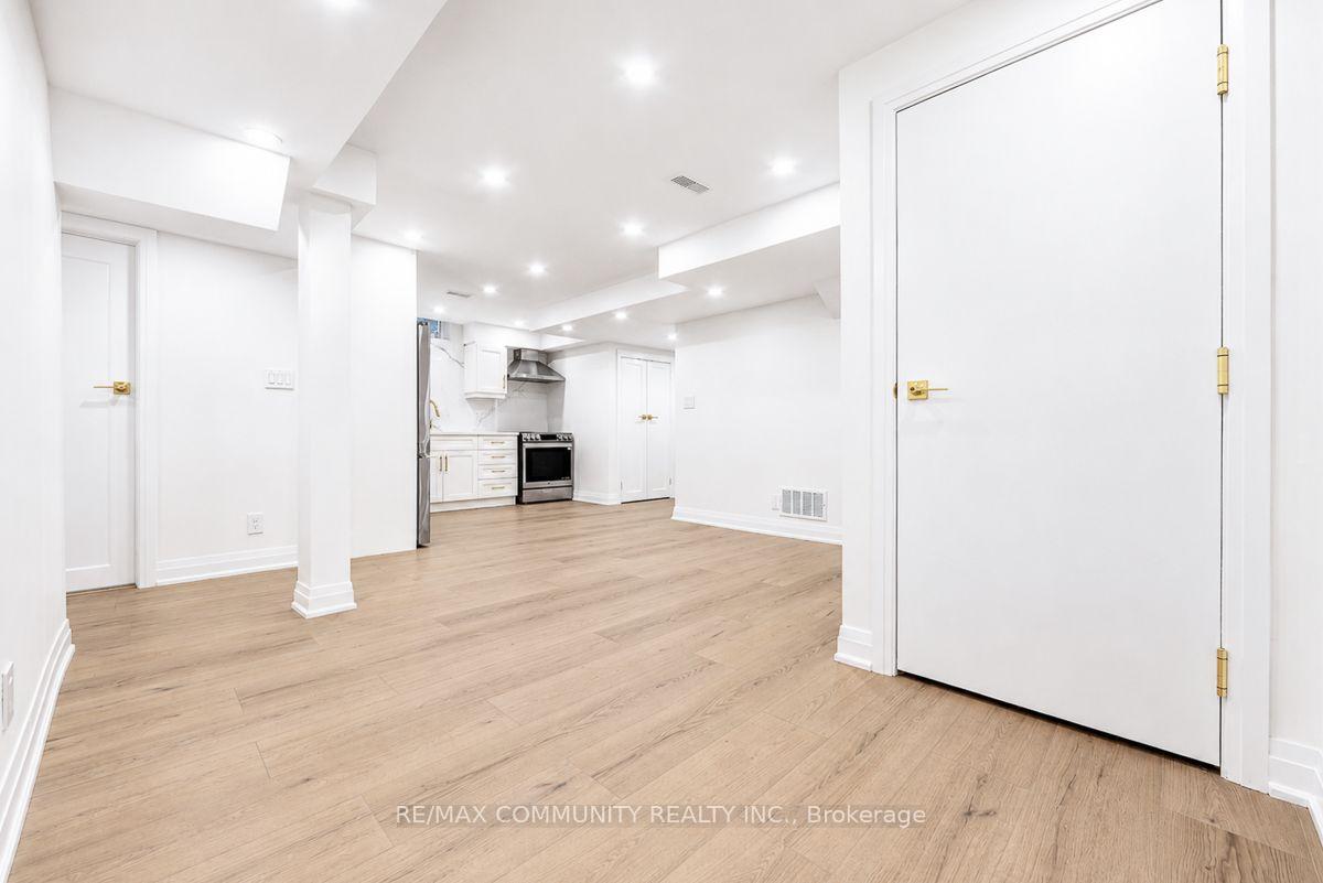 Photo 6 of Unit Bsmt, 8 Capstan Court, Whitby, Lynde Creek — HOMEH