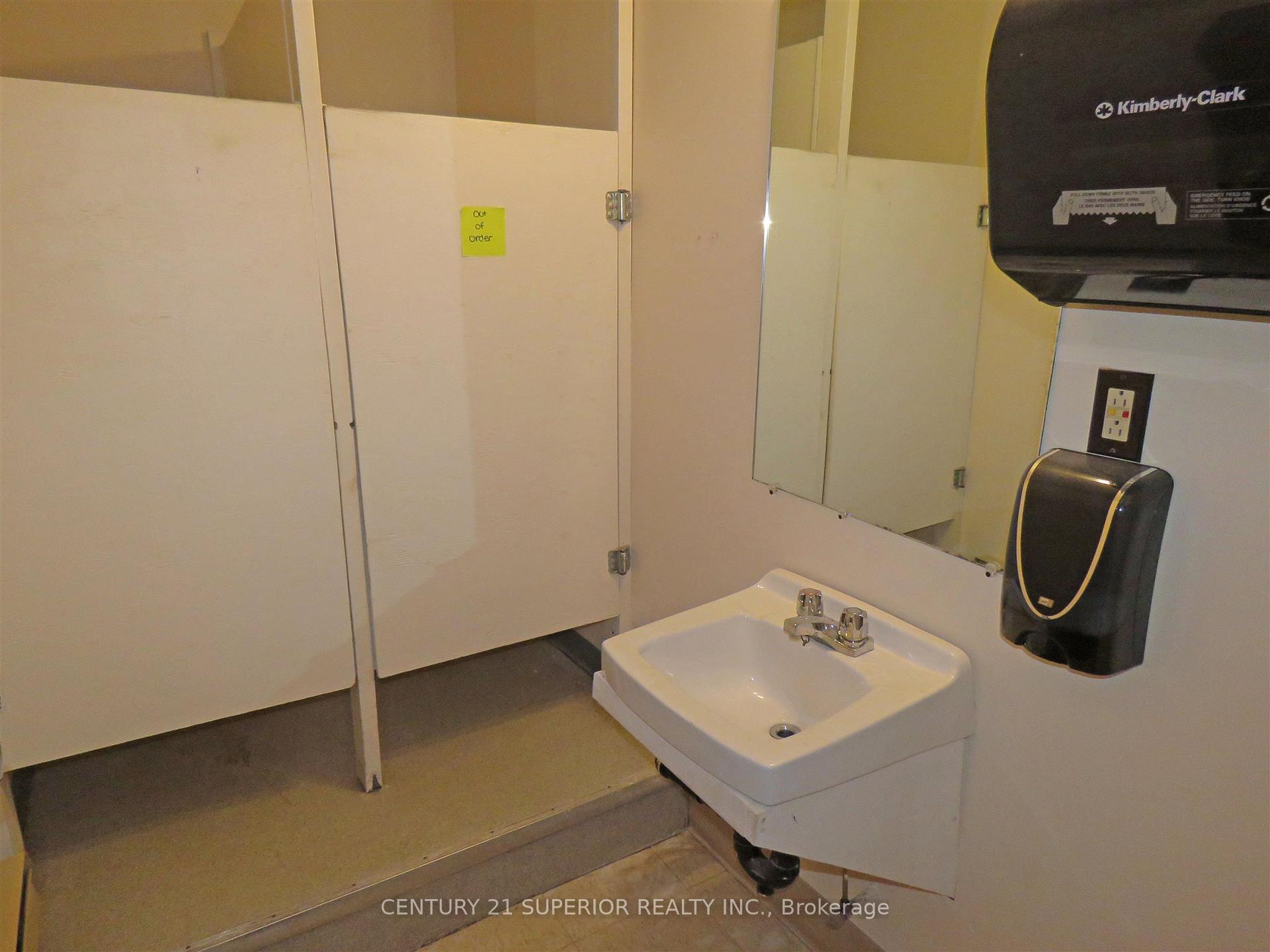 Photo 33 of 41 Simcoe Plaza, Terrace Bay — HOMEH