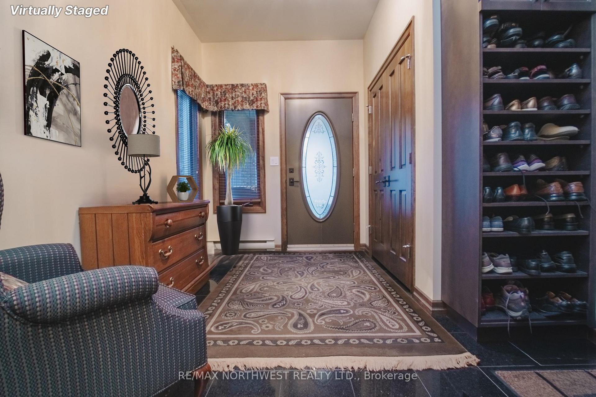 Photo 5 of 110 Lakeside Crescent, Kenora, Lakeside — HOMEH