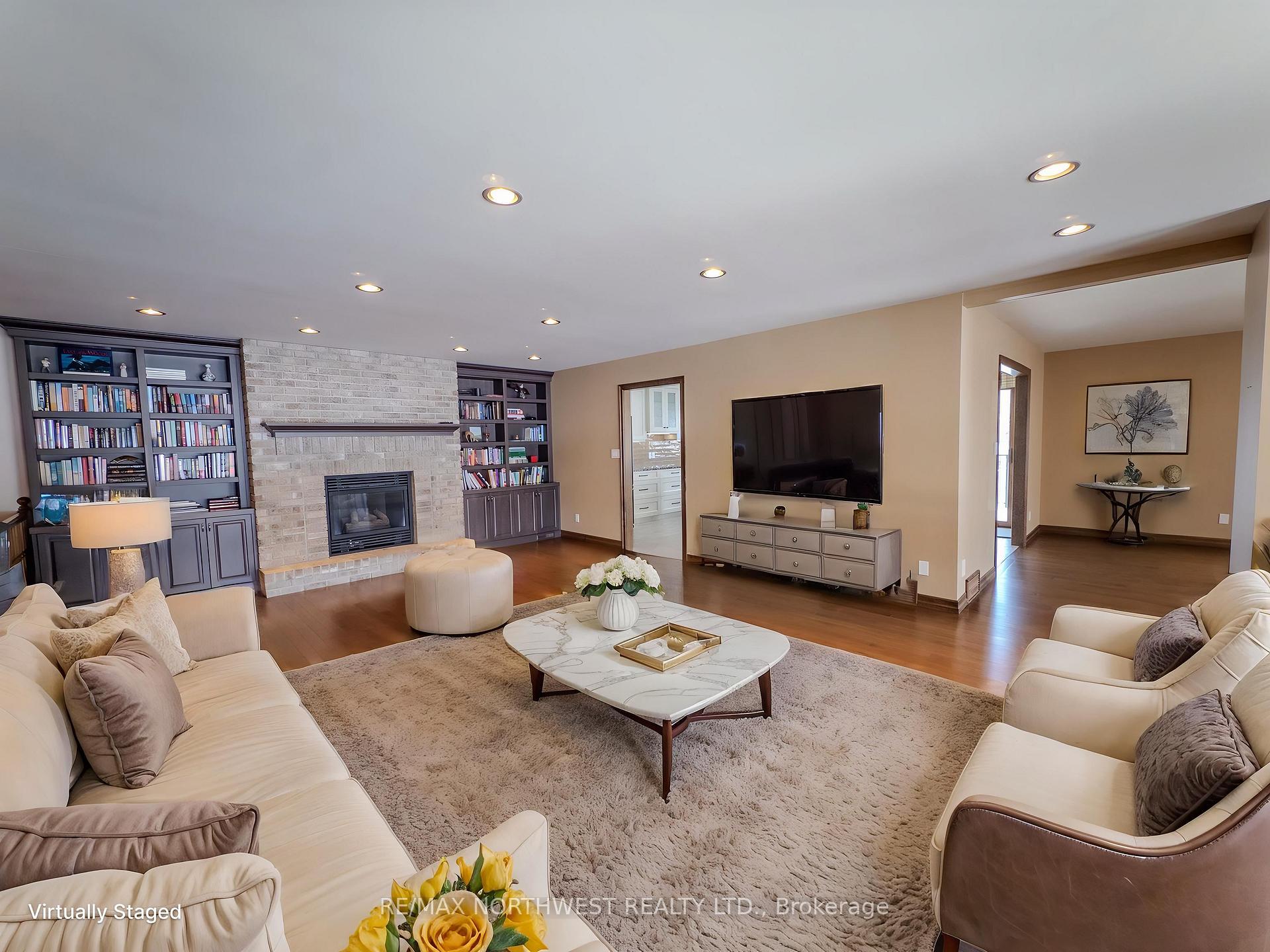 Photo 7 of 110 Lakeside Crescent, Kenora, Lakeside — HOMEH