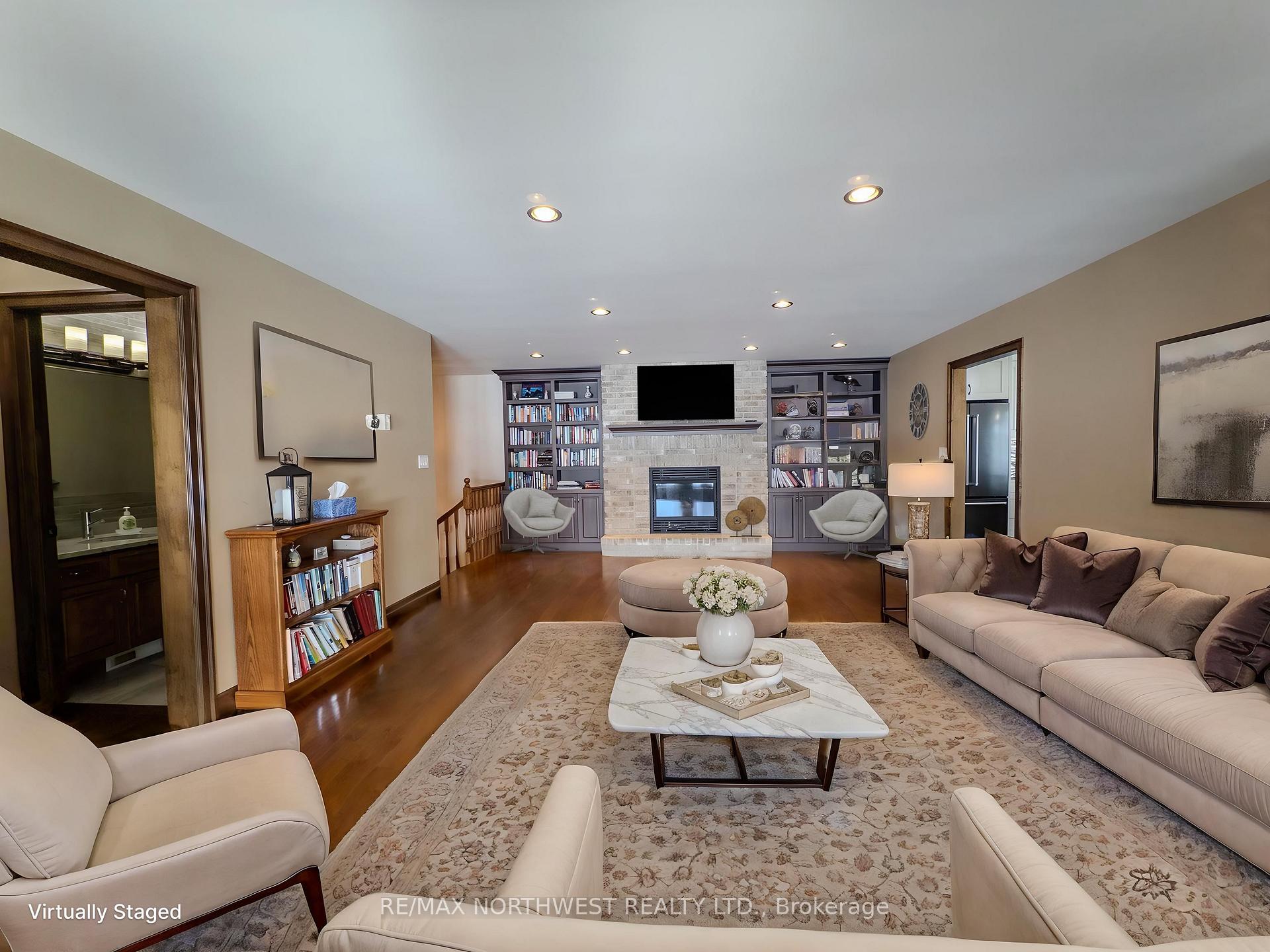 Photo 10 of 110 Lakeside Crescent, Kenora, Lakeside — HOMEH