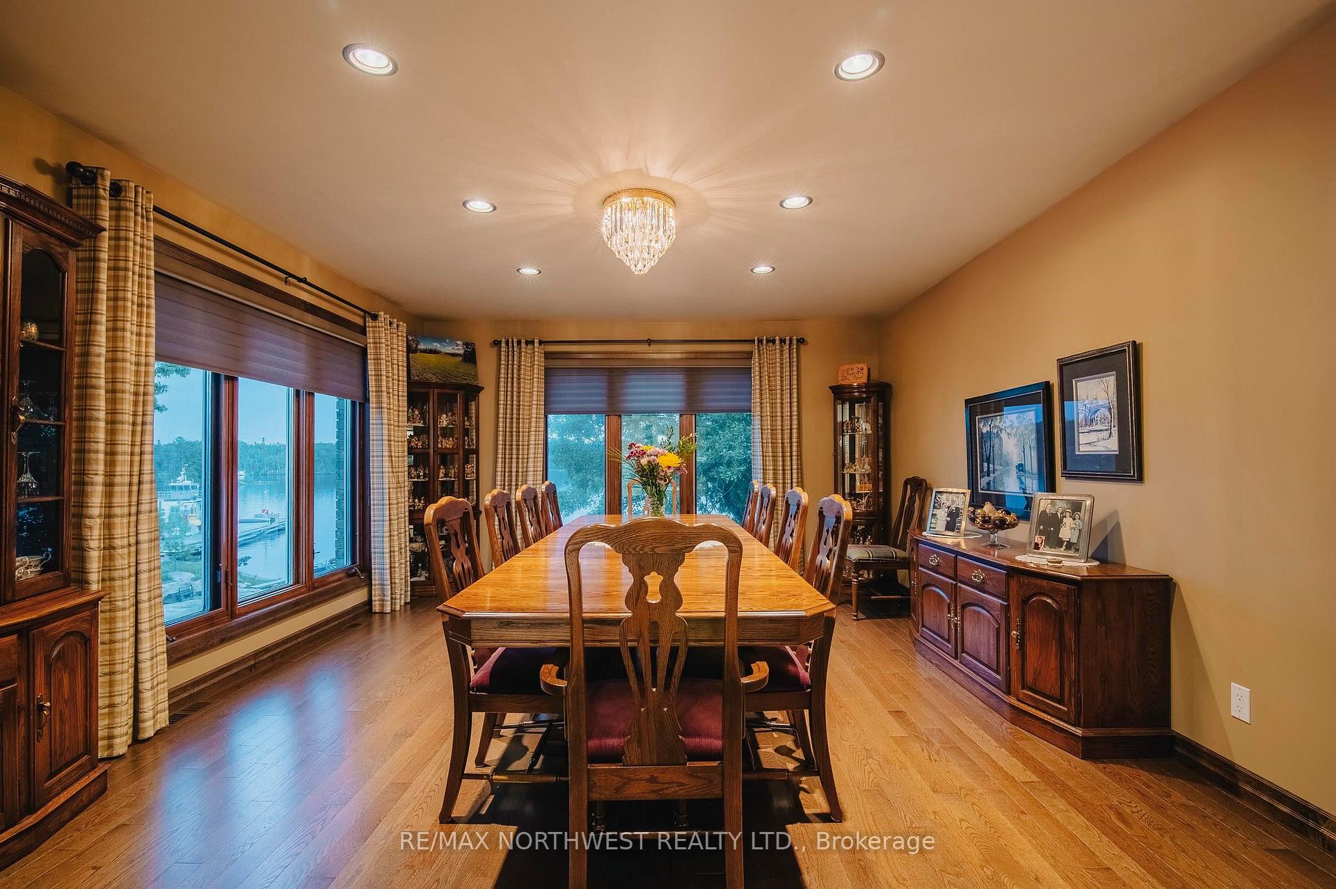Photo 17 of 110 Lakeside Crescent, Kenora, Lakeside — HOMEH