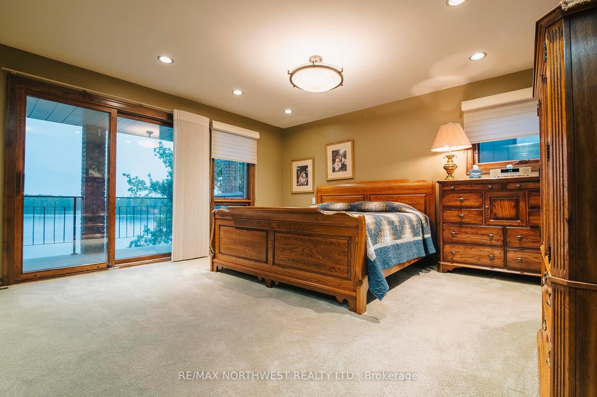 Photo 21 of 110 Lakeside Crescent, Kenora, Lakeside — HOMEH
