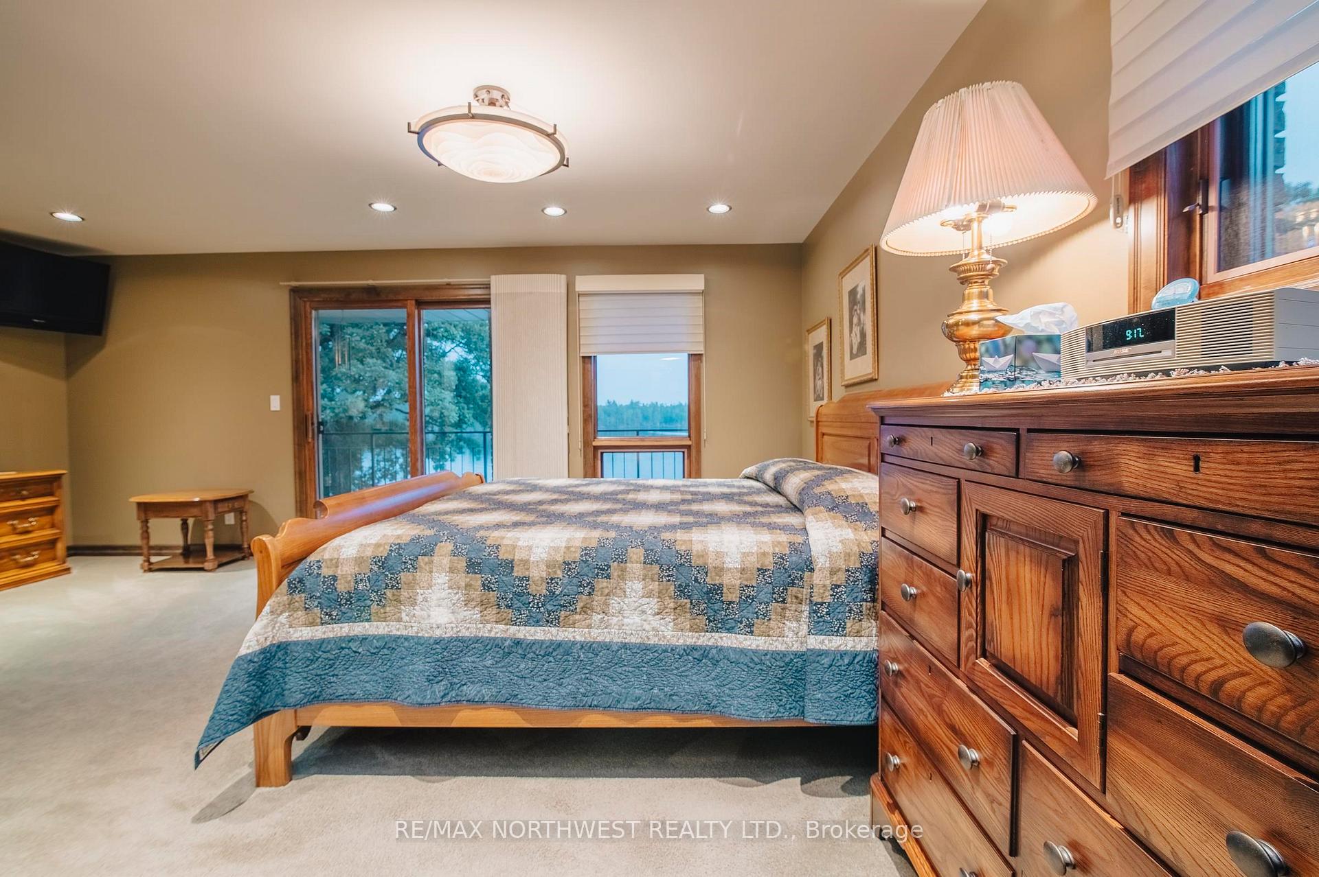 Photo 22 of 110 Lakeside Crescent, Kenora, Lakeside — HOMEH