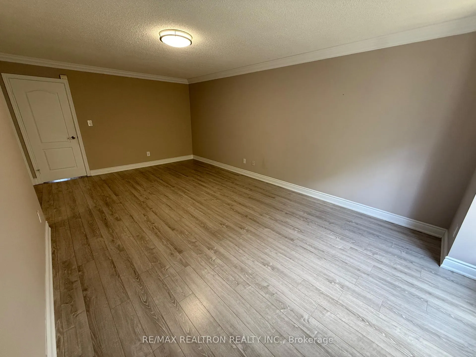 Photo 14 of 25 Kingsbridge Circle, Vaughan, Beverley Glen — HOMEH