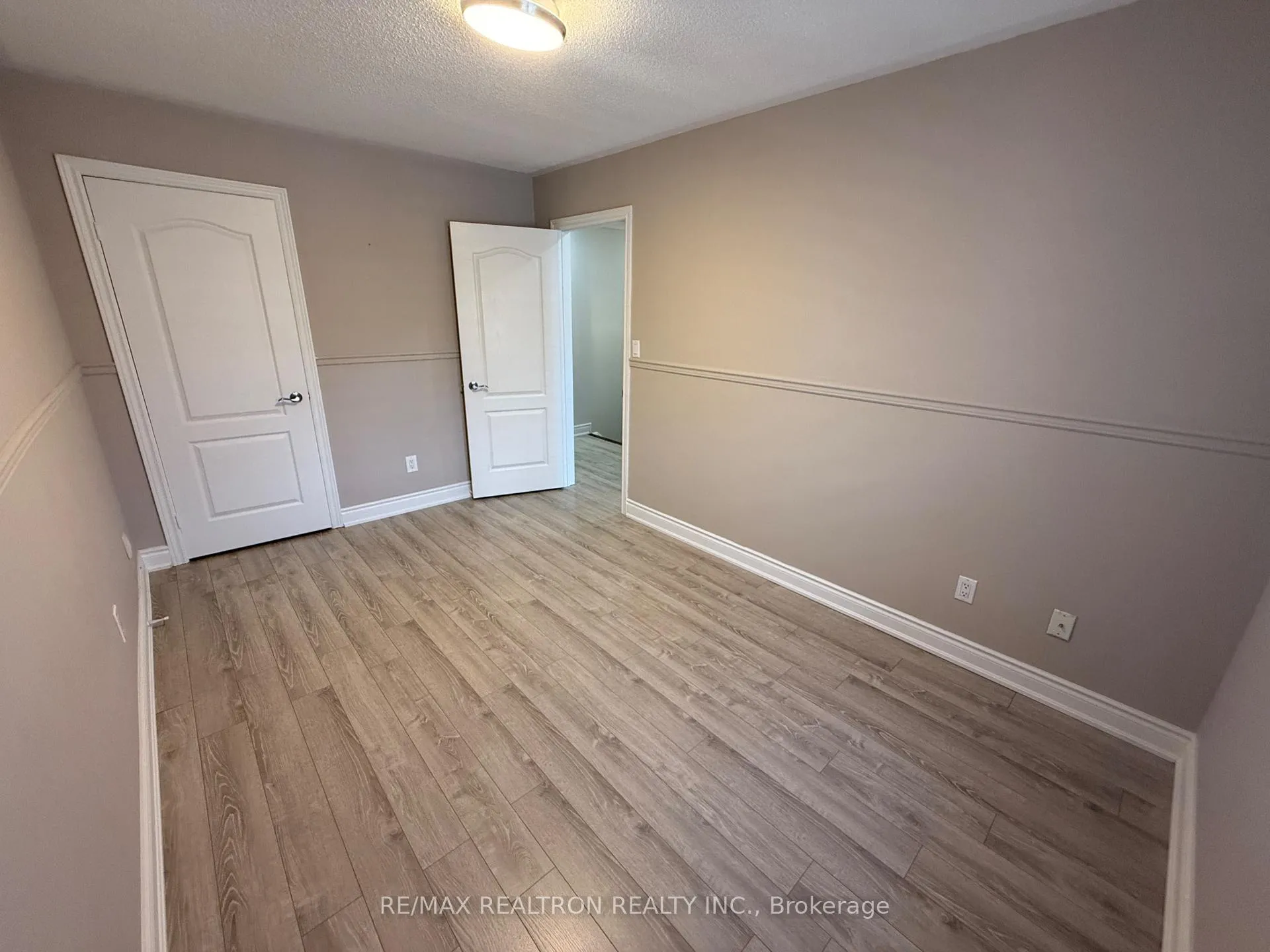 Photo 18 of 25 Kingsbridge Circle, Vaughan, Beverley Glen — HOMEH