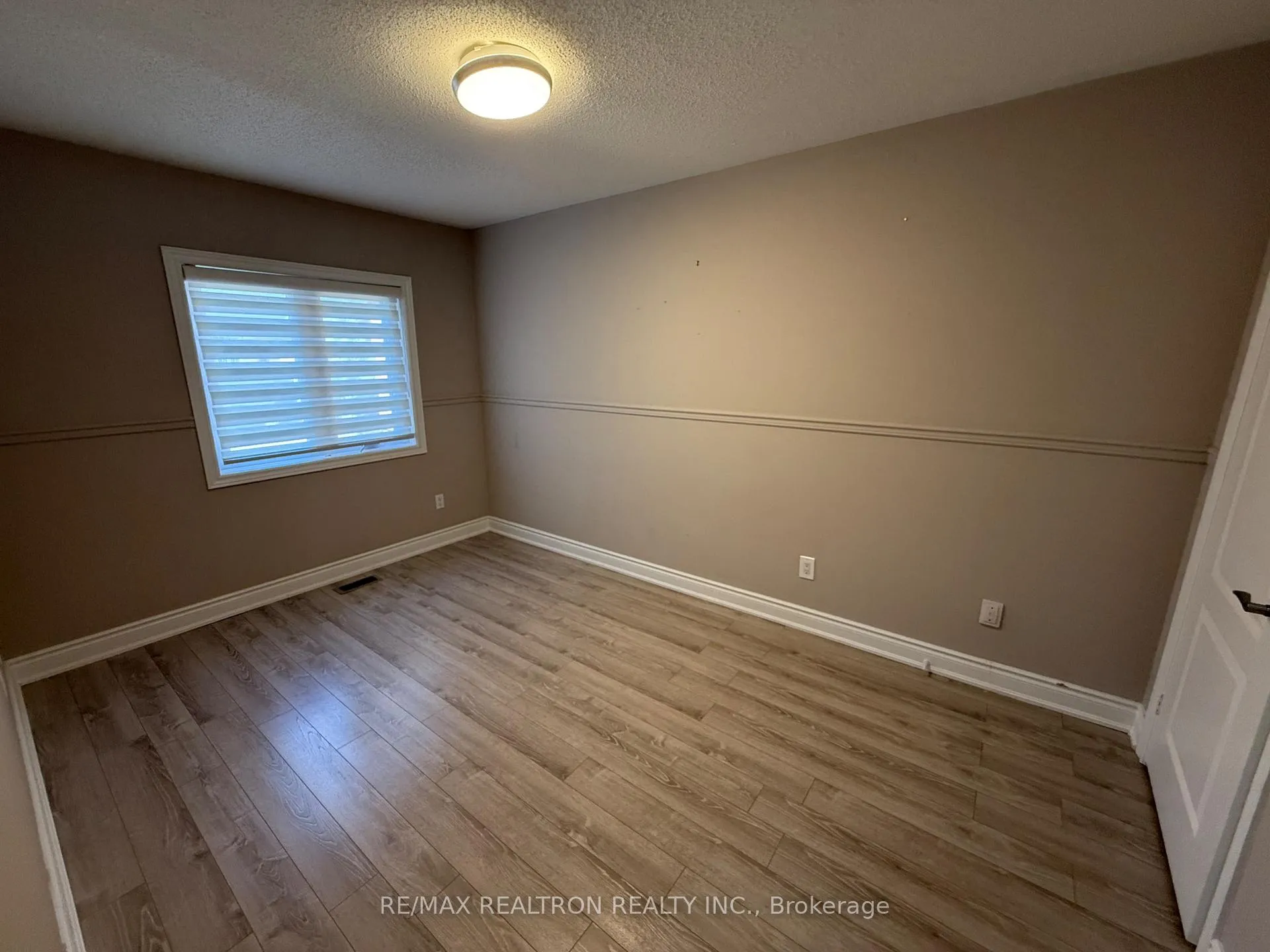 Photo 19 of 25 Kingsbridge Circle, Vaughan, Beverley Glen — HOMEH
