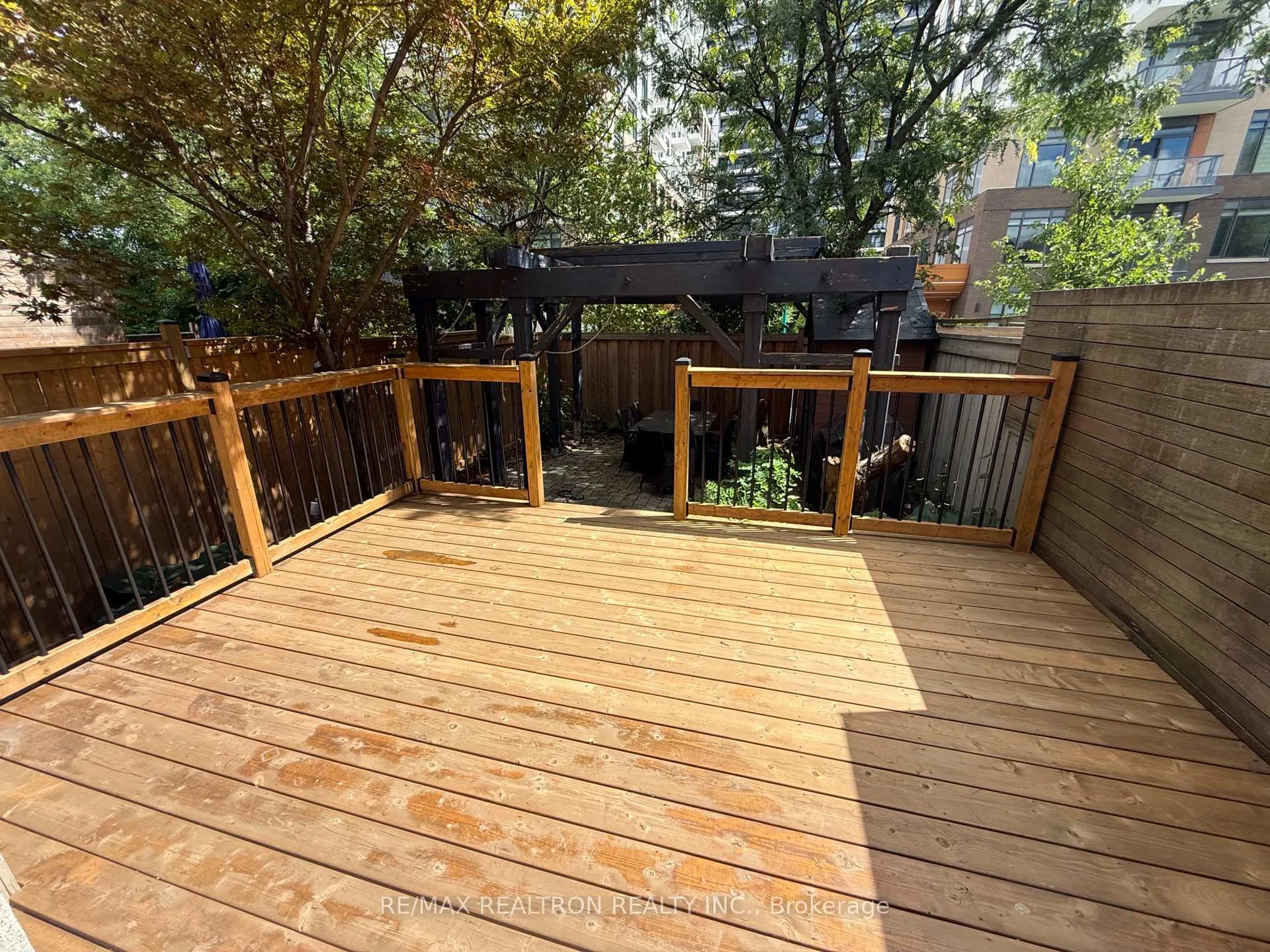 Photo 32 of 25 Kingsbridge Circle, Vaughan, Beverley Glen — HOMEH