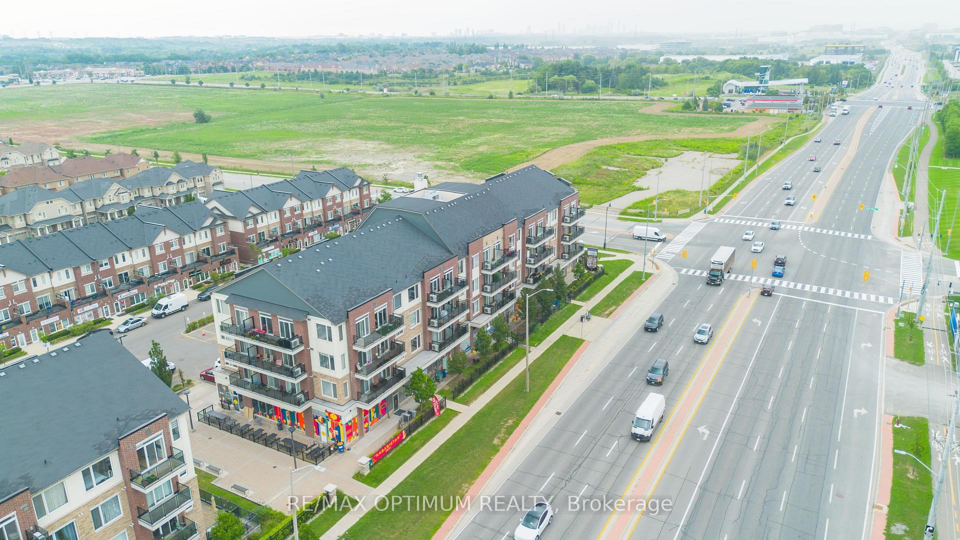 Photo 2 of Unit 315, 50 Sky Harbour Drive, Brampton, Bram West — HOMEH